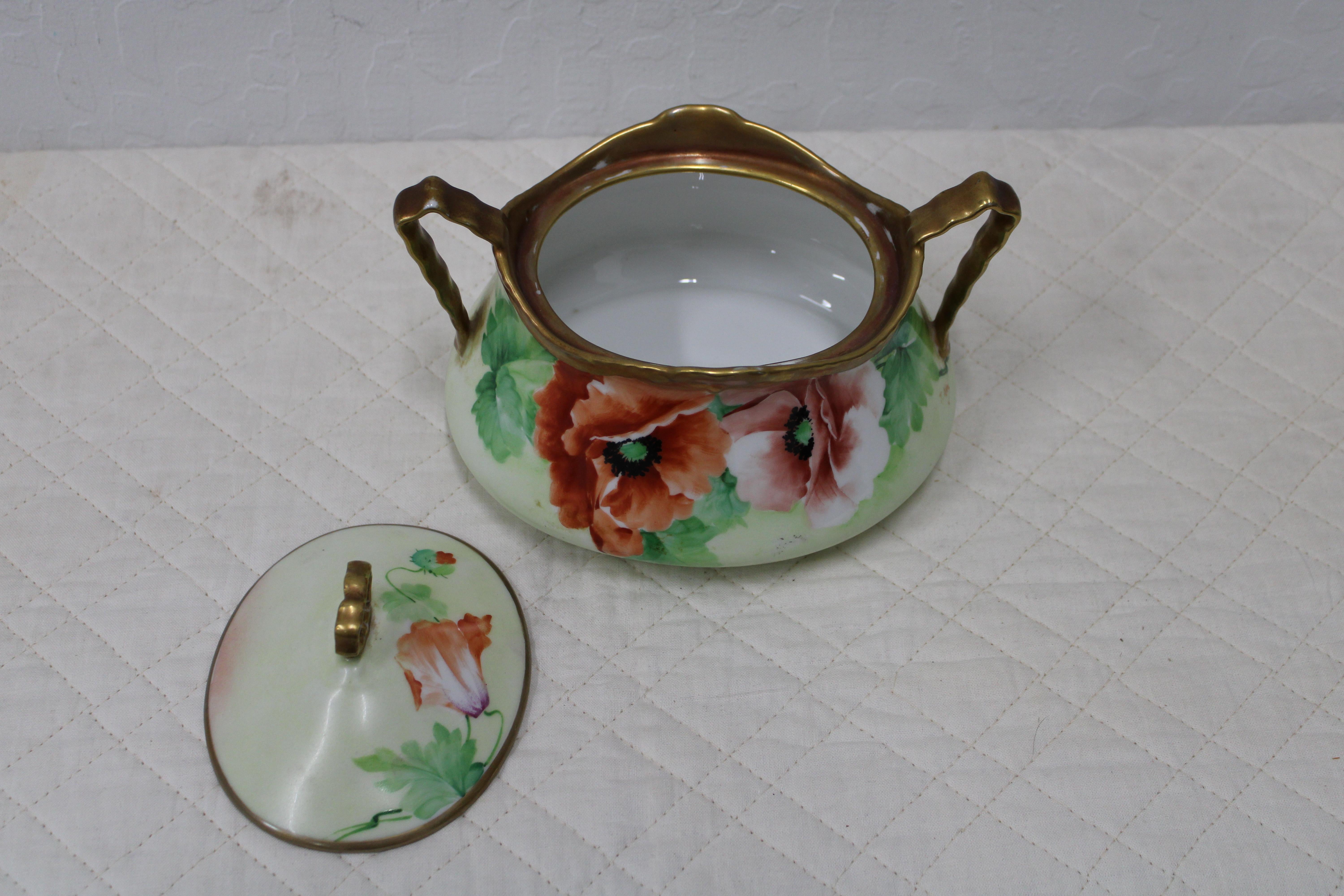 19th C Italian Ginori Hand Painted Porcelain Sugar Bowl In Good Condition For Sale In San Francisco, CA