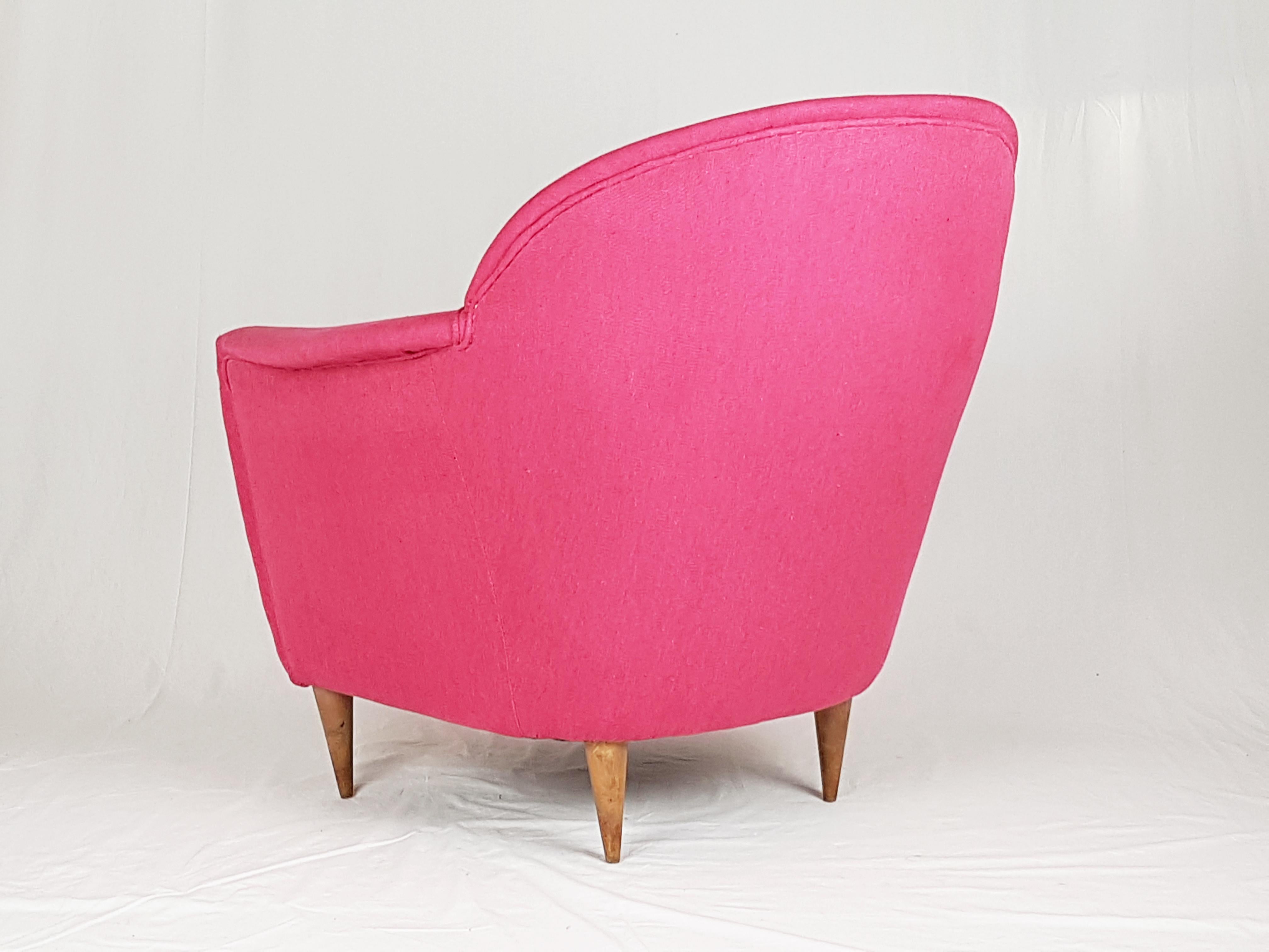 Italian Ico Parisi Style 1950s Pink Cushioned Armchair For Sale 6