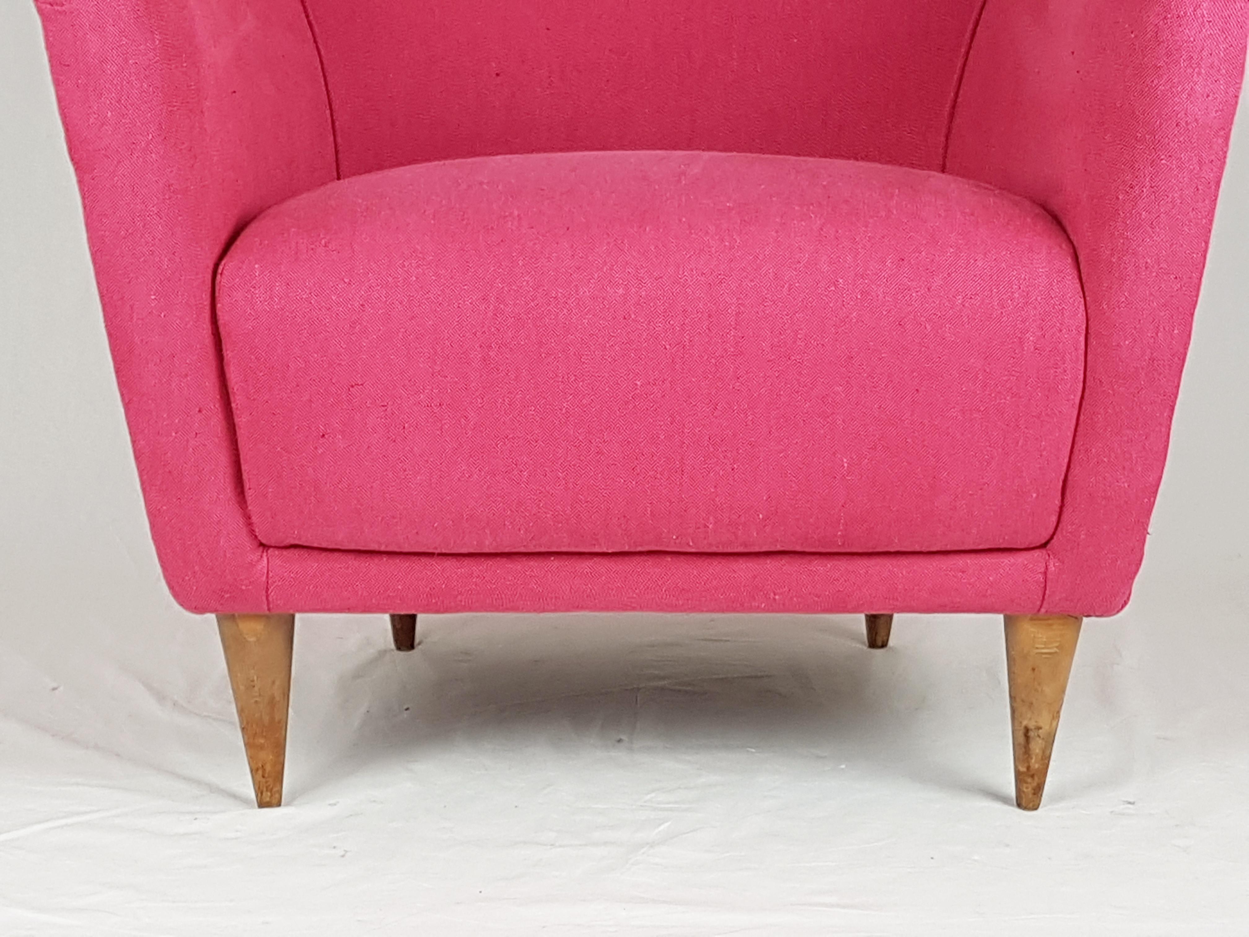 Italian Ico Parisi Style 1950s Pink Cushioned Armchair For Sale 3