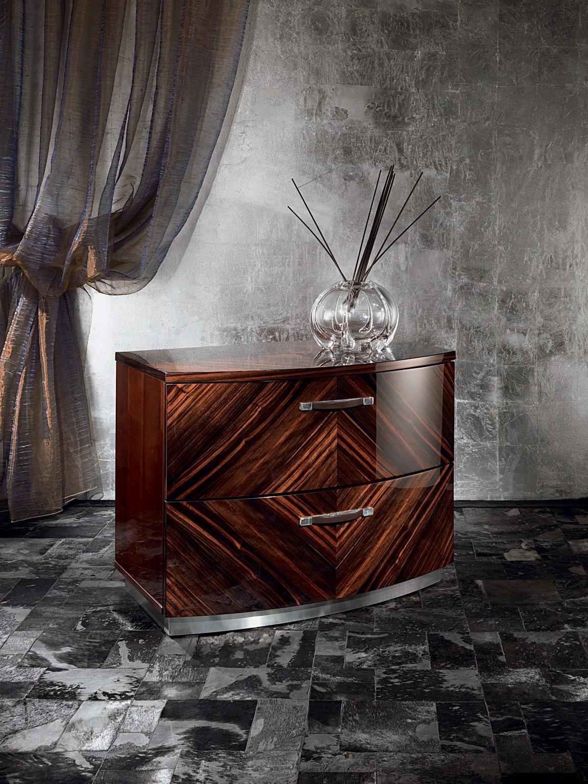 Italian Giorgio Collection Presidential Desk with Return Ebony Macassar Wood For Sale 4