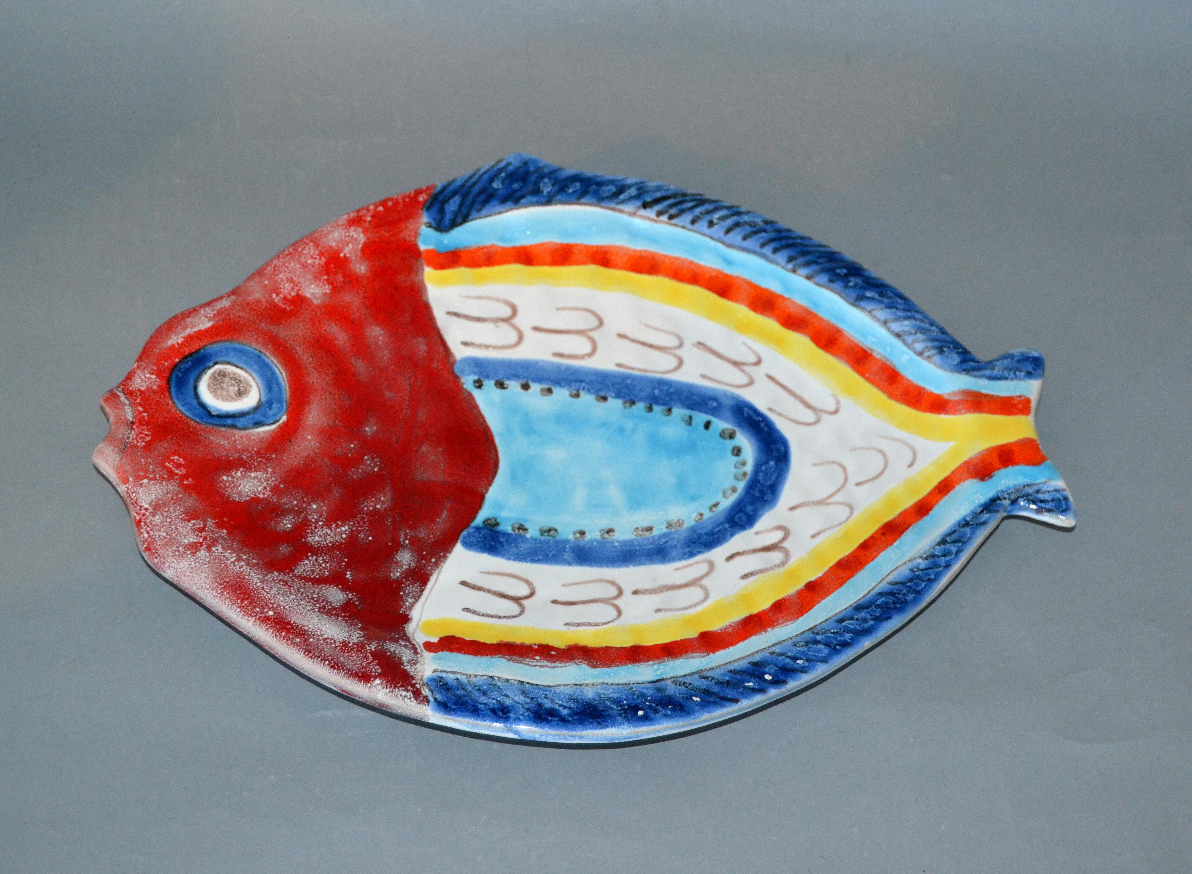 Glazed Italian Giovanni Desimone Hand Painted Pottery Fish Platter Serving Plate For Sale