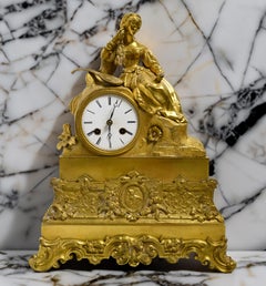 Reloj Figural Italiano Niña con Mandolina Bronce Dorado S. XIX