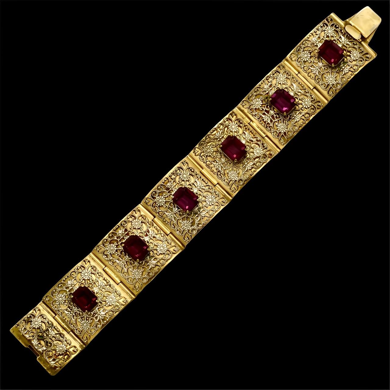 Italian Giuliano Fratti GM Gold Plated Filigree Bracelet with Mauve Glass Stones For Sale 2