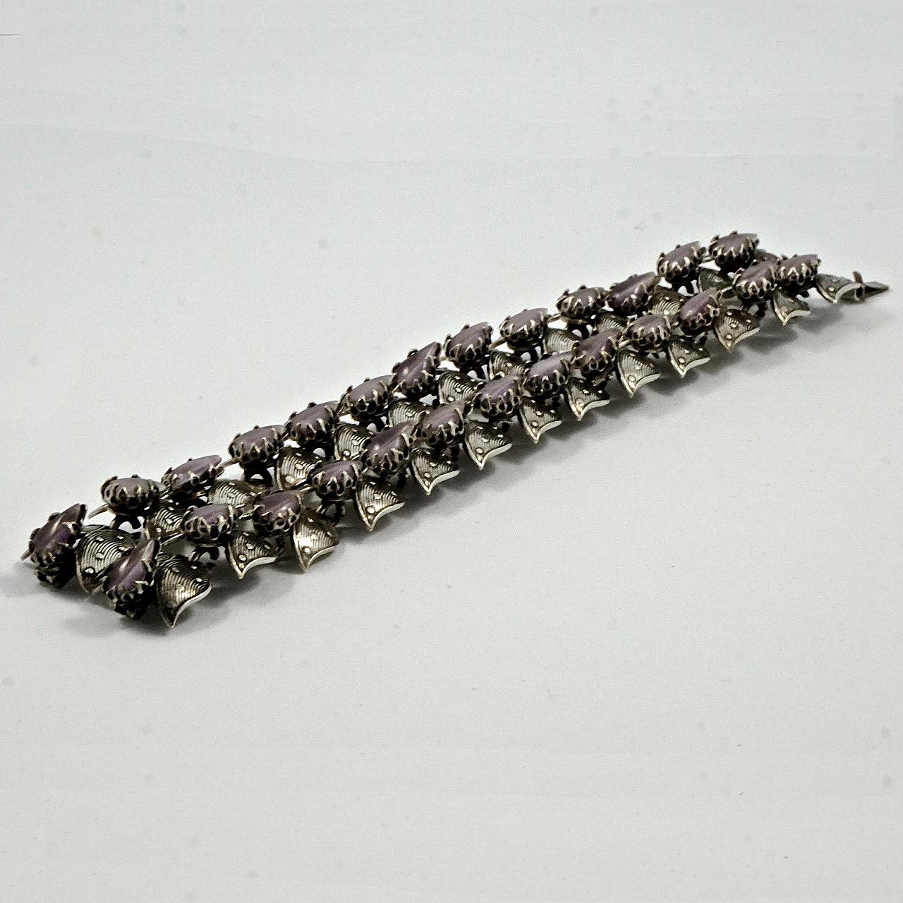 Italian Giuliano Fratti GM Silver Plated Leaf Bracelet with Mauve Glass Stones In Good Condition For Sale In London, GB