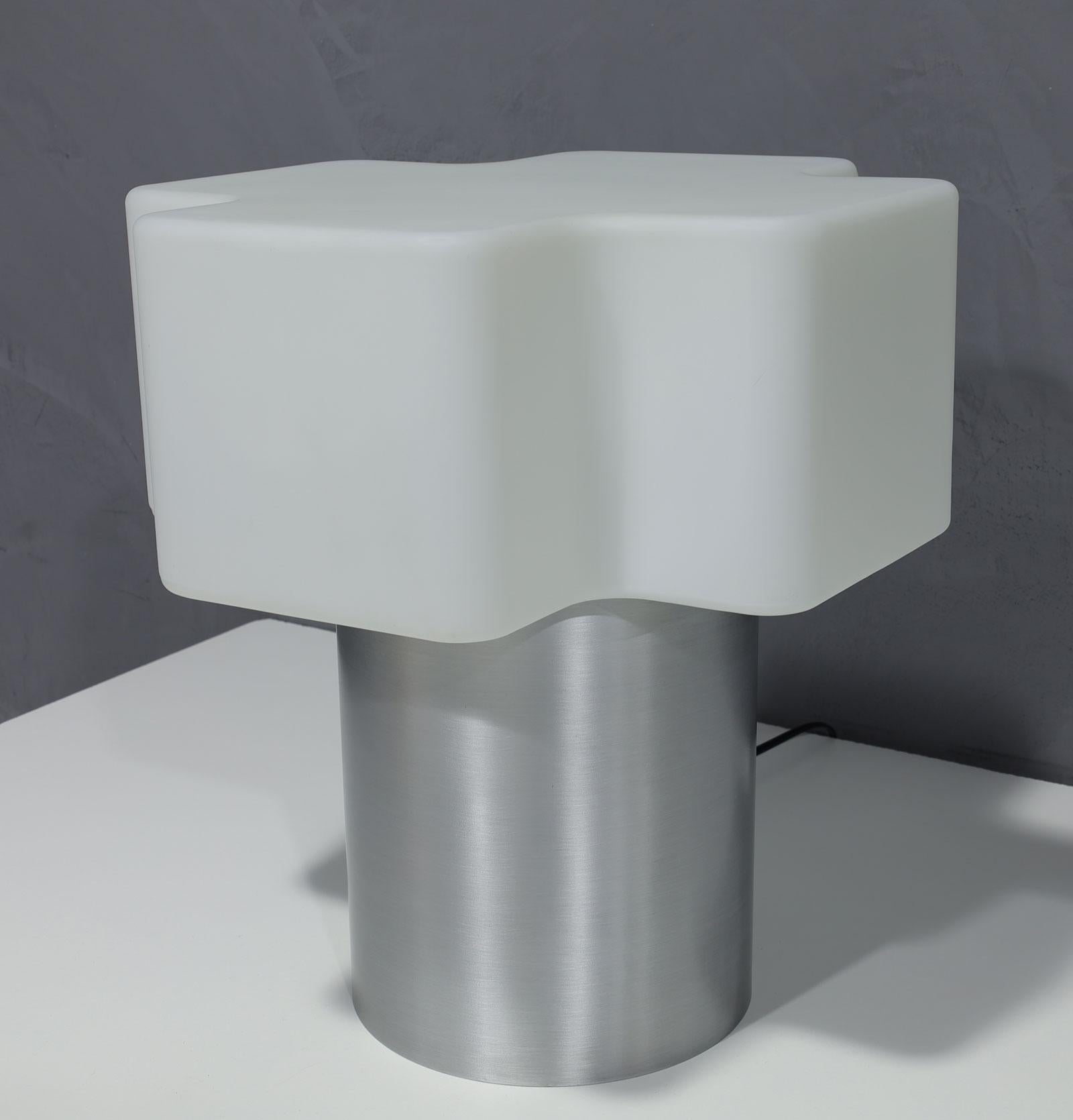 Mid-Century Modern Italian Glass and Aluminum Table Lamp Made in Italy For Sale