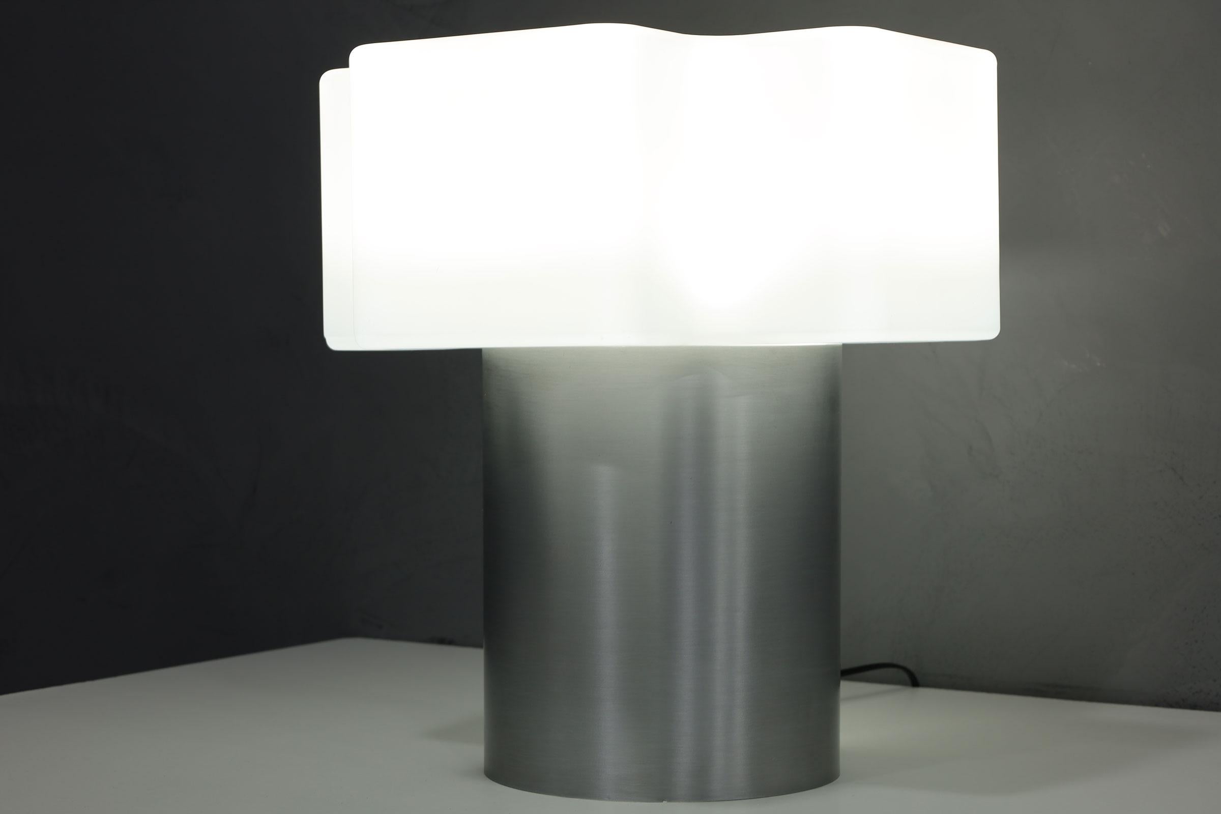 Italian Glass and Aluminum Table Lamp Made in Italy For Sale 2