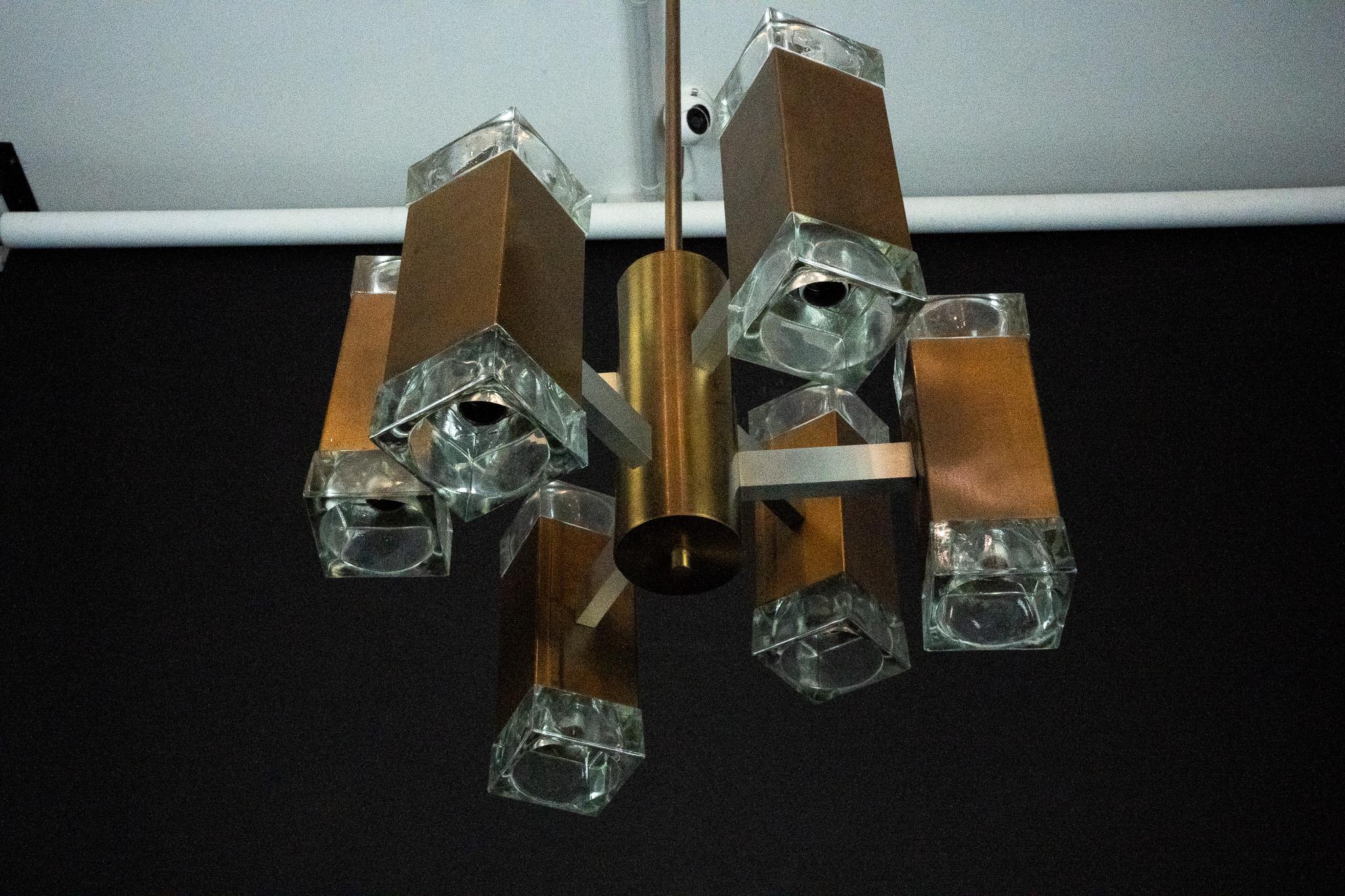 Lustre italien en verre et laiton à 12 lumières produit par Sciolari dans les années 70 en vente 2