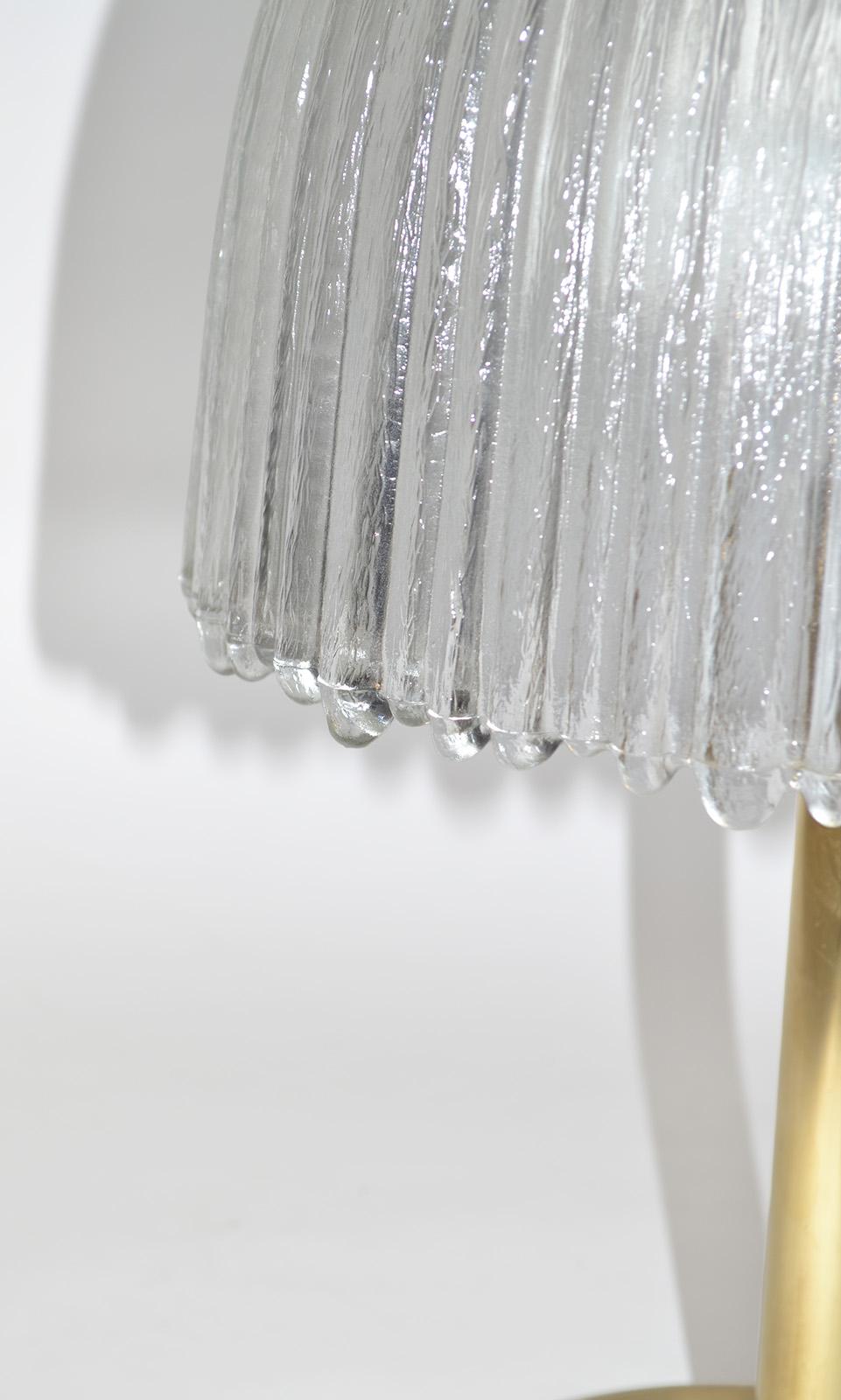 Italienische Tischlampe aus Glas und Messing Murano, 1960er Jahre im Zustand „Gut“ im Angebot in Fort Lauderdale, FL