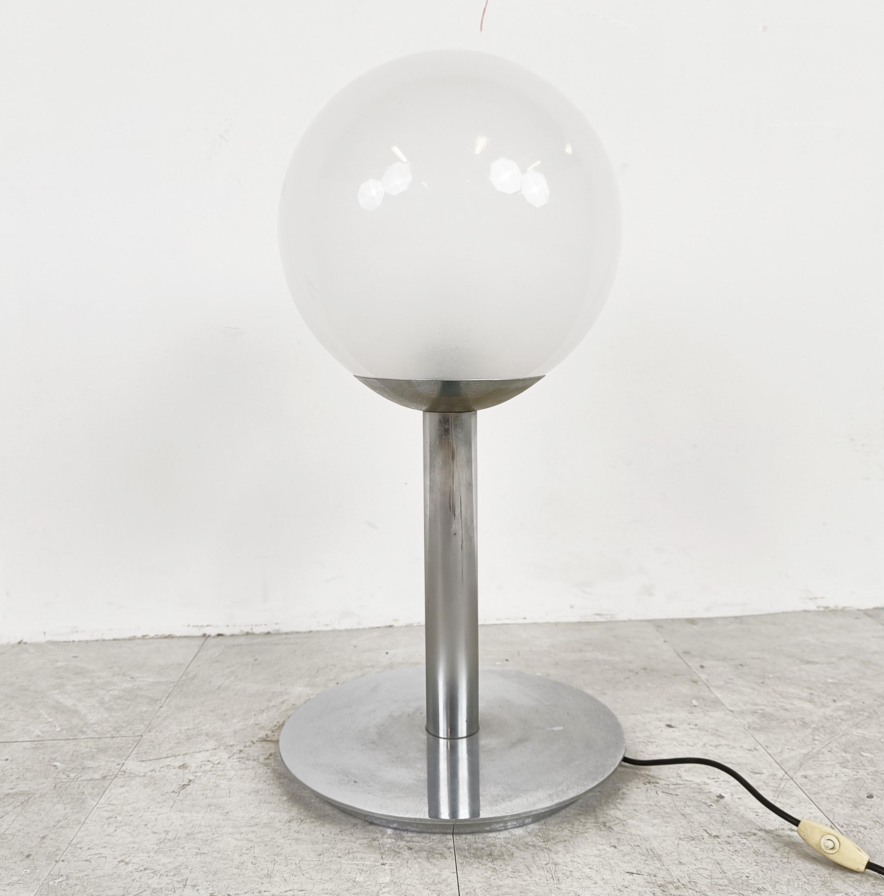 Italian Glass and Chrome Table Lamp, 1960s In Good Condition For Sale In HEVERLEE, BE