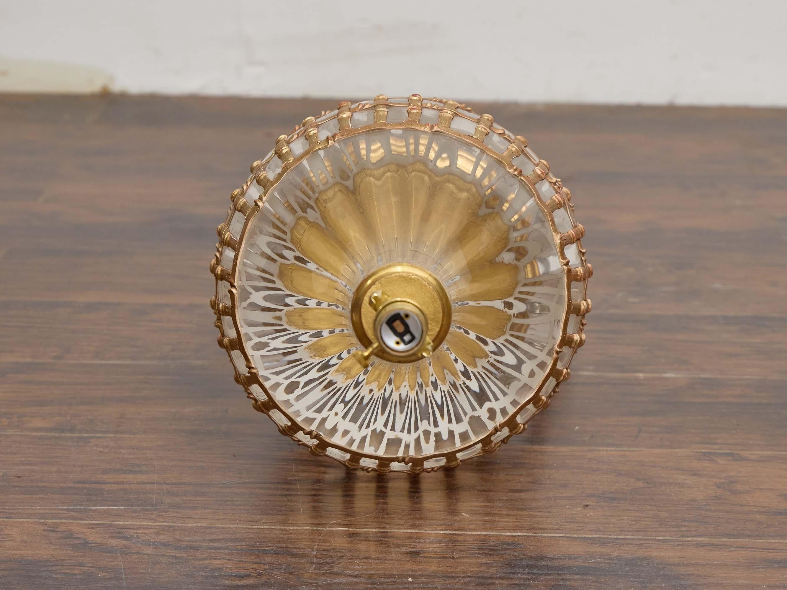 Lampada da tavolo in vetro e bambù dorato con base rotonda, circa 1950 in vendita 1