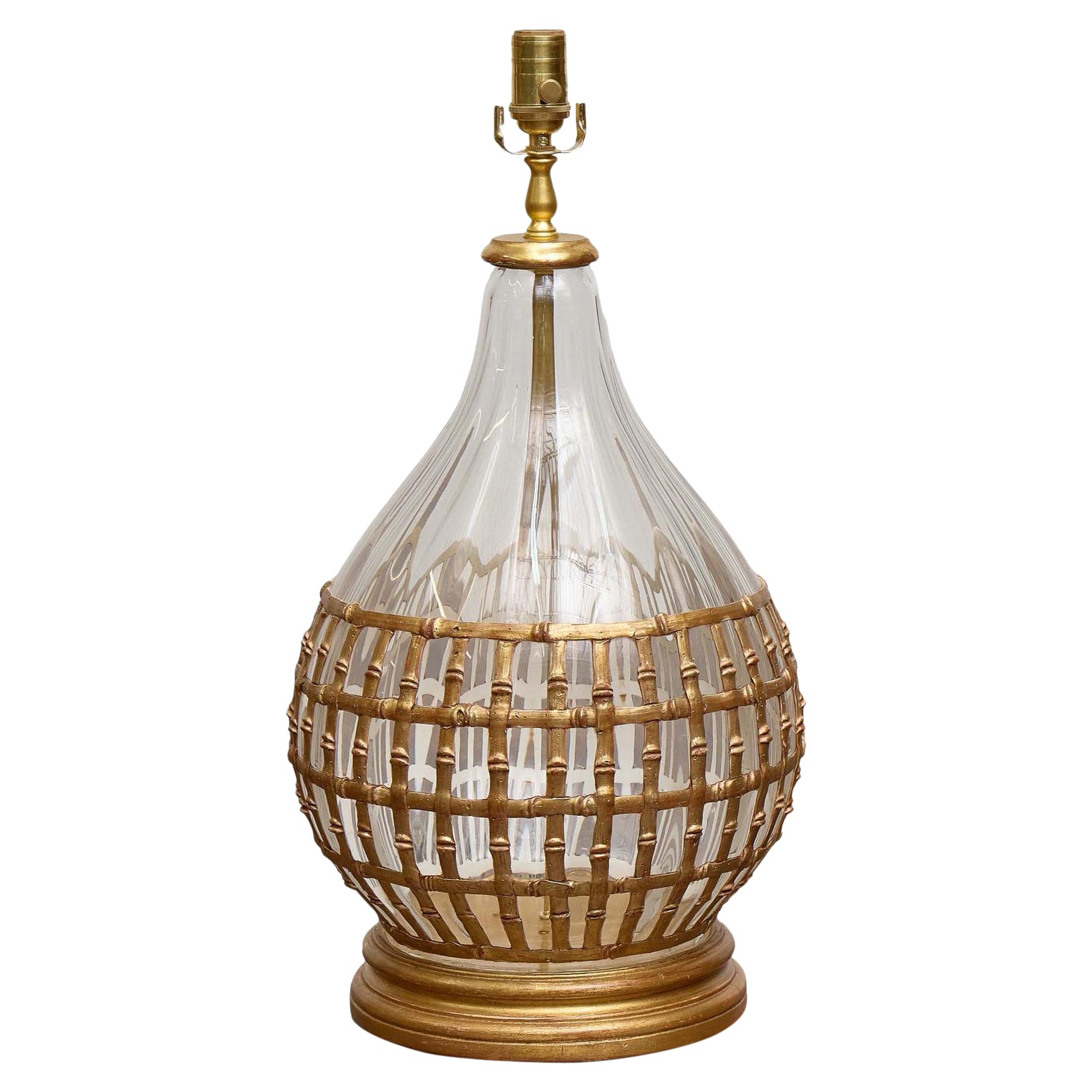 Lampada da tavolo in vetro e bambù dorato con base rotonda, circa 1950 in vendita