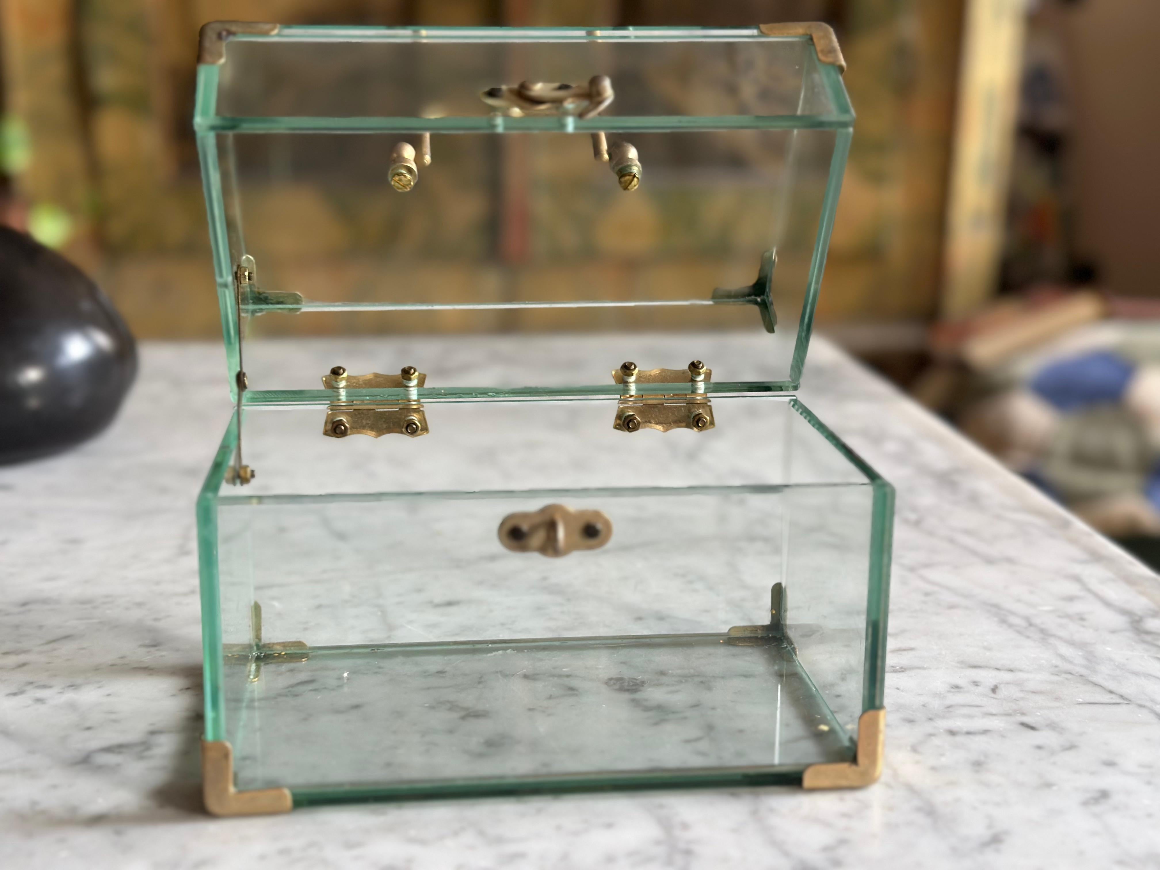 Italienische Schmuckschatulle aus Glas und Metall, 1970er Jahre im Angebot 8