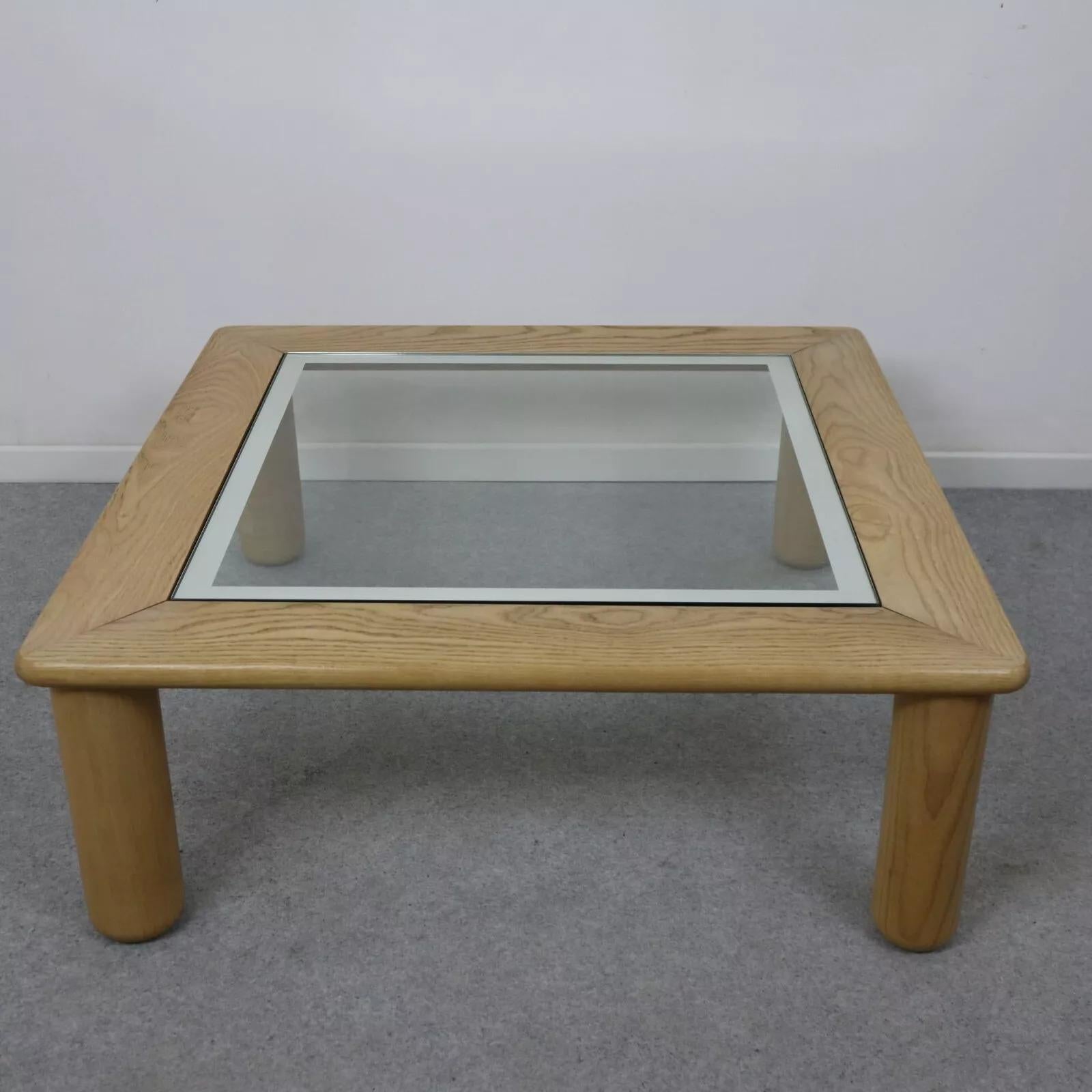 Miroir Table basse italienne en verre et chêne à la manière d'Afra & Tobia Scarpa, années 1970. en vente
