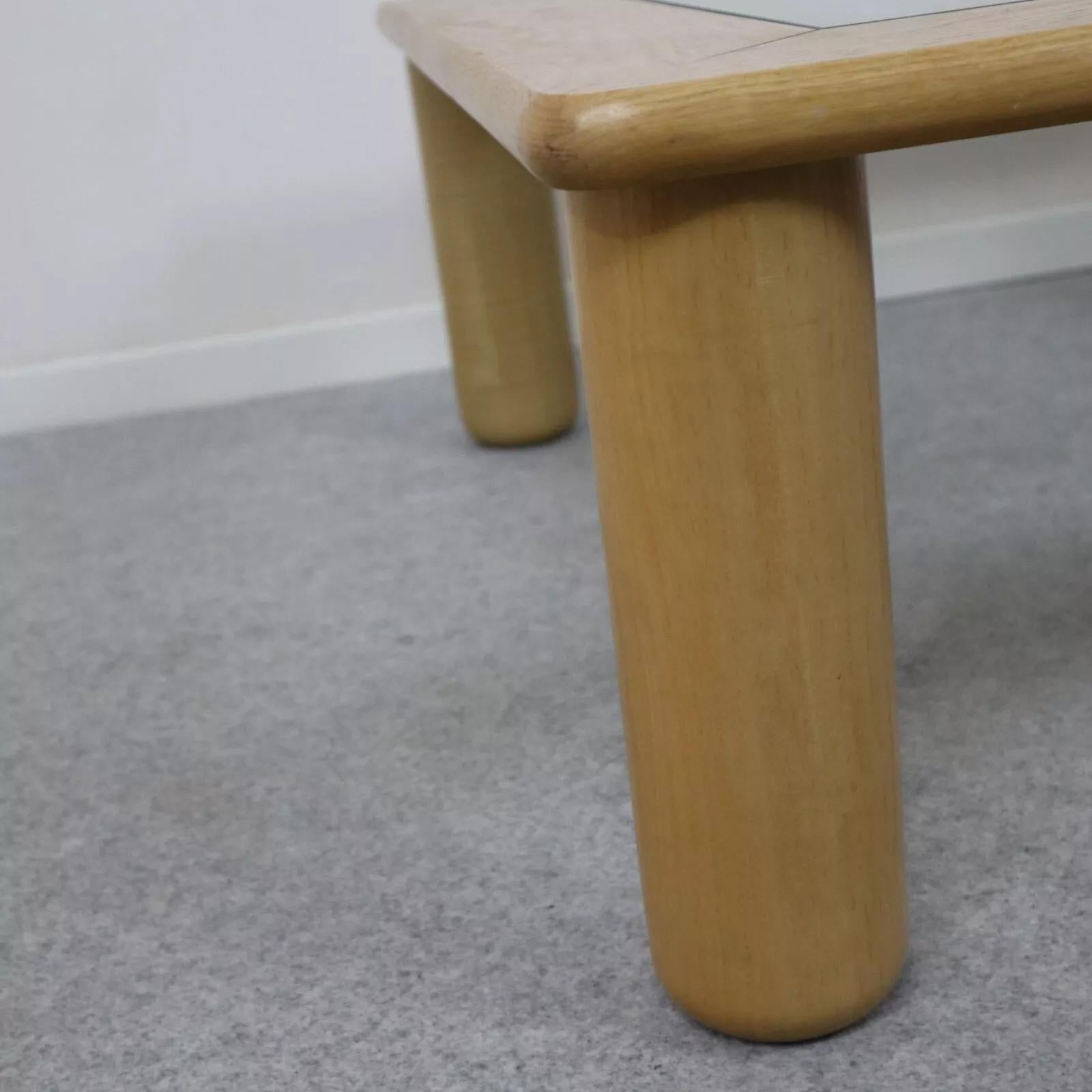 Table basse italienne en verre et chêne à la manière d'Afra & Tobia Scarpa, années 1970. en vente 3