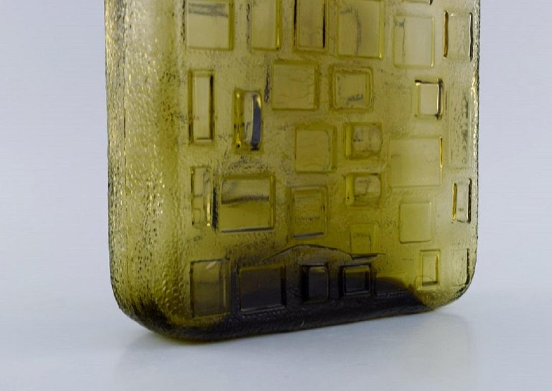 Italian Glass Art, Vase in Mouth-Blown Art Glass with a Pattern of Squares In Excellent Condition For Sale In Copenhagen, DK