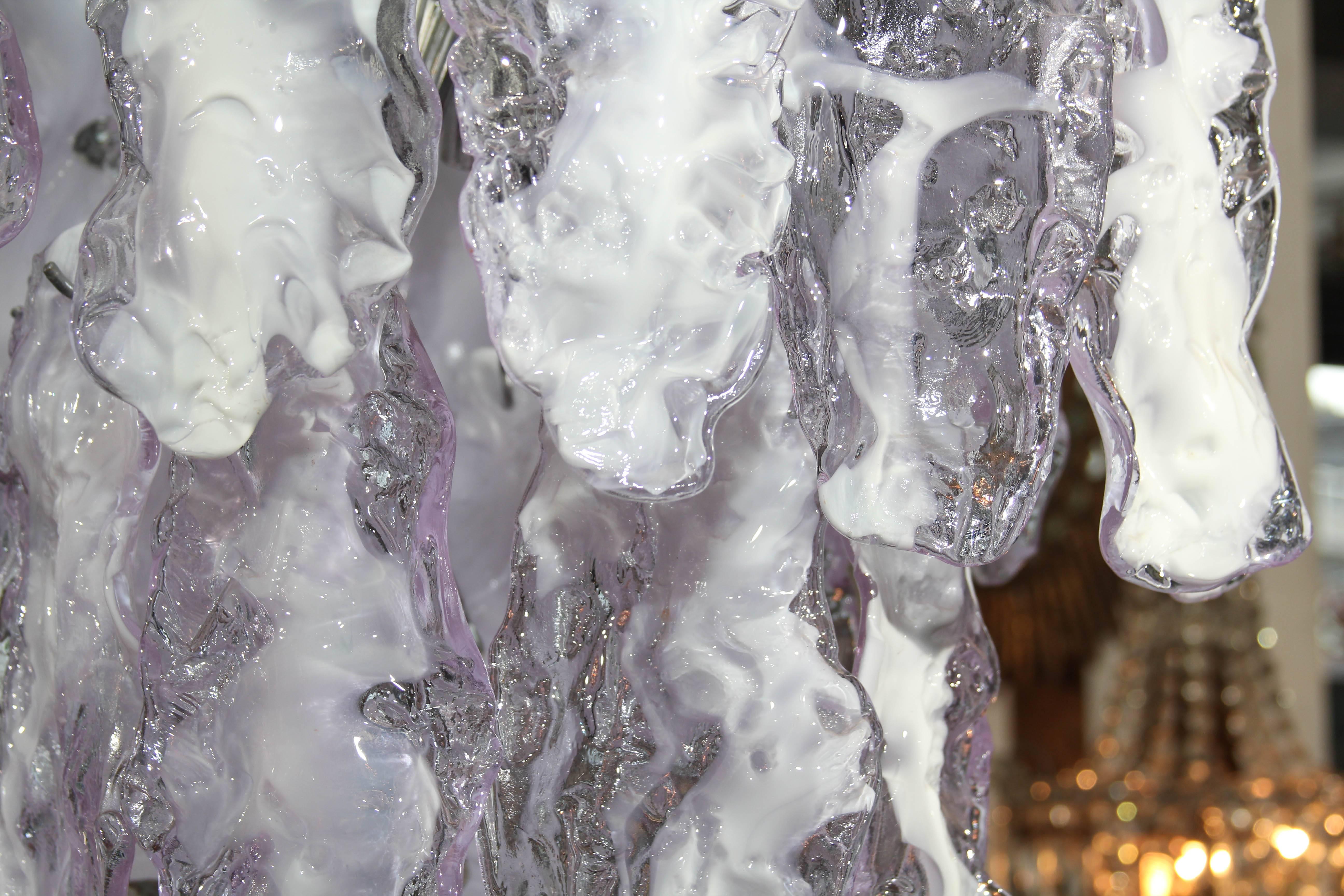 20th Century Italian Glass Chandelier in Lavender For Sale