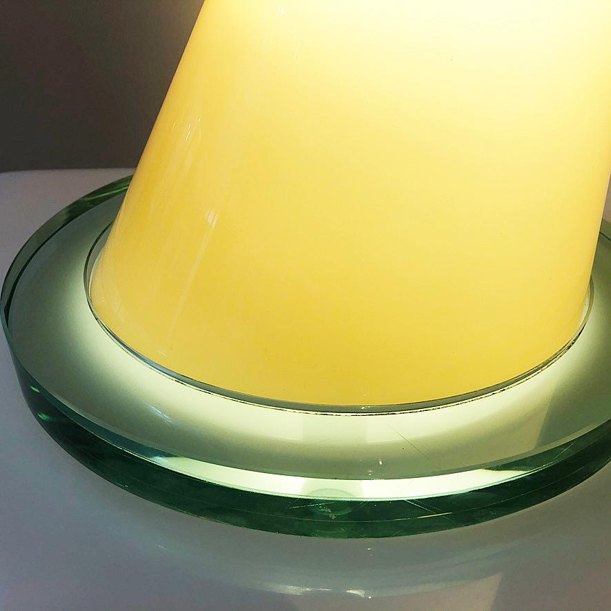 Post-Modern Italian Glass Lamp by Fontana Arte