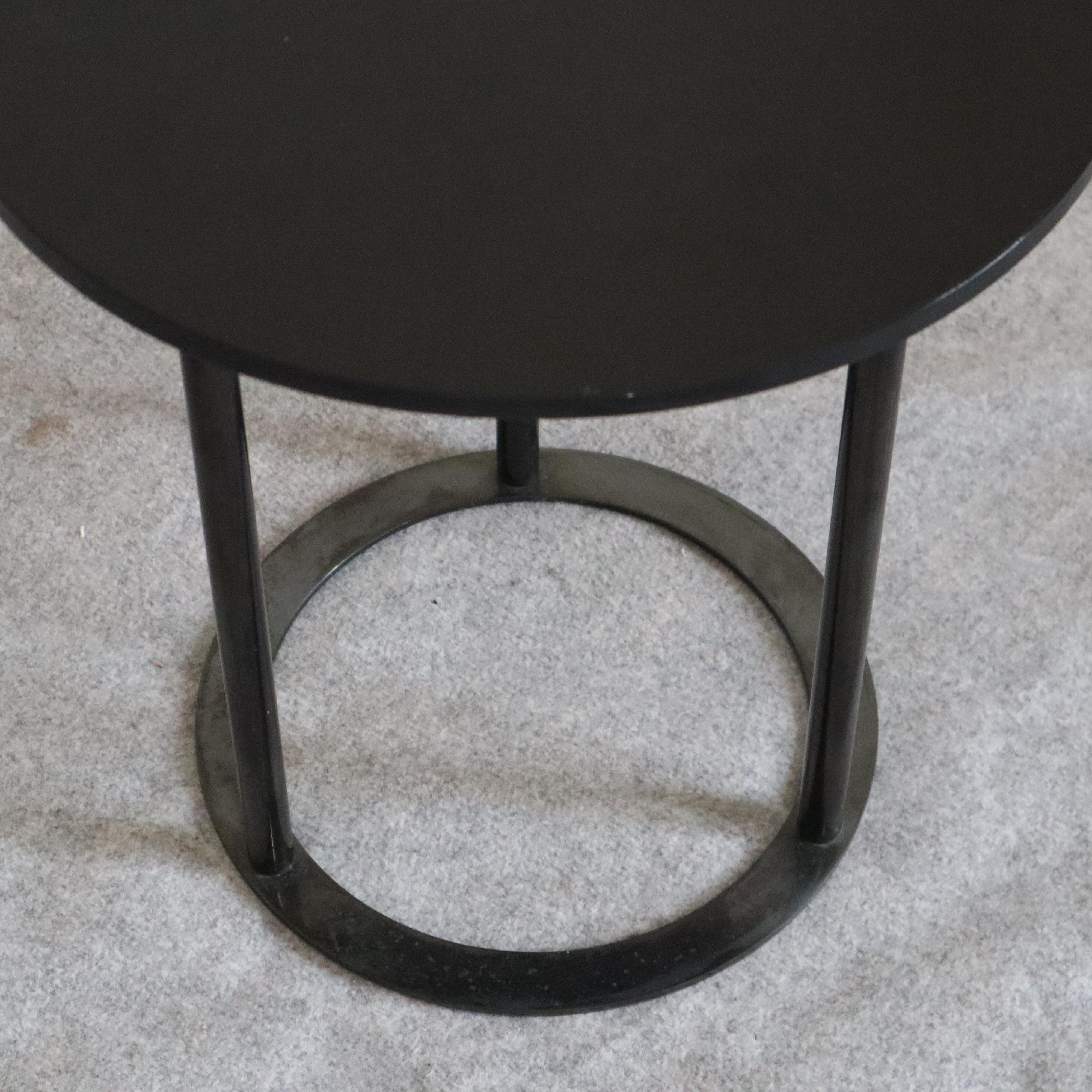 Italienischer runder Couchtisch aus Glas und Metall 