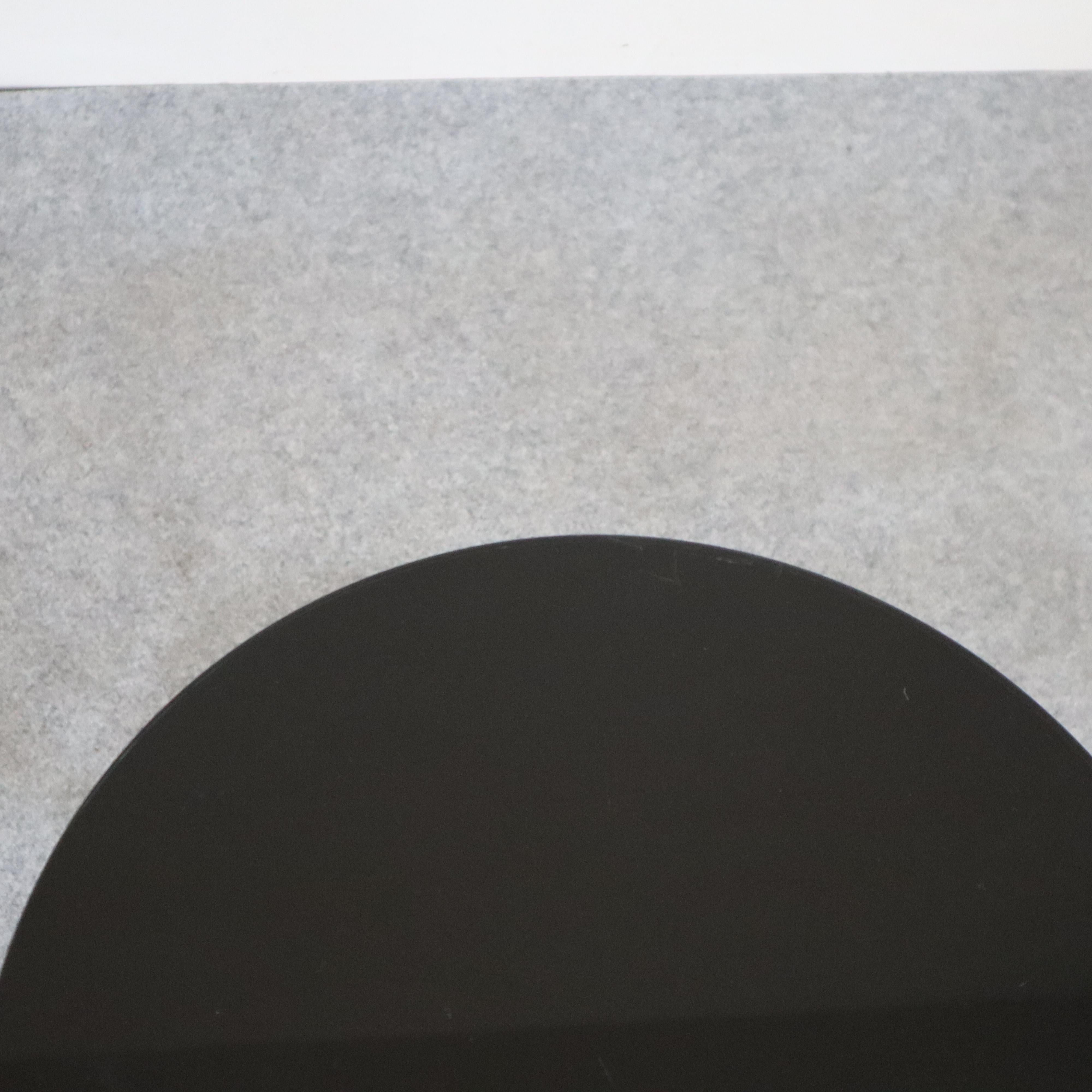 Italienischer runder Couchtisch aus Glas und Metall 