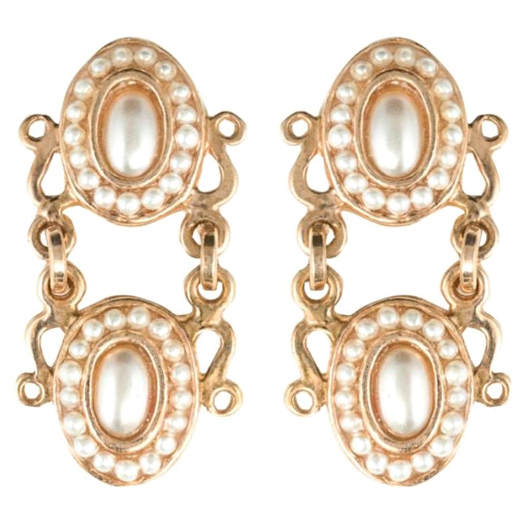 Italian Glass Pearls Oval Earrings