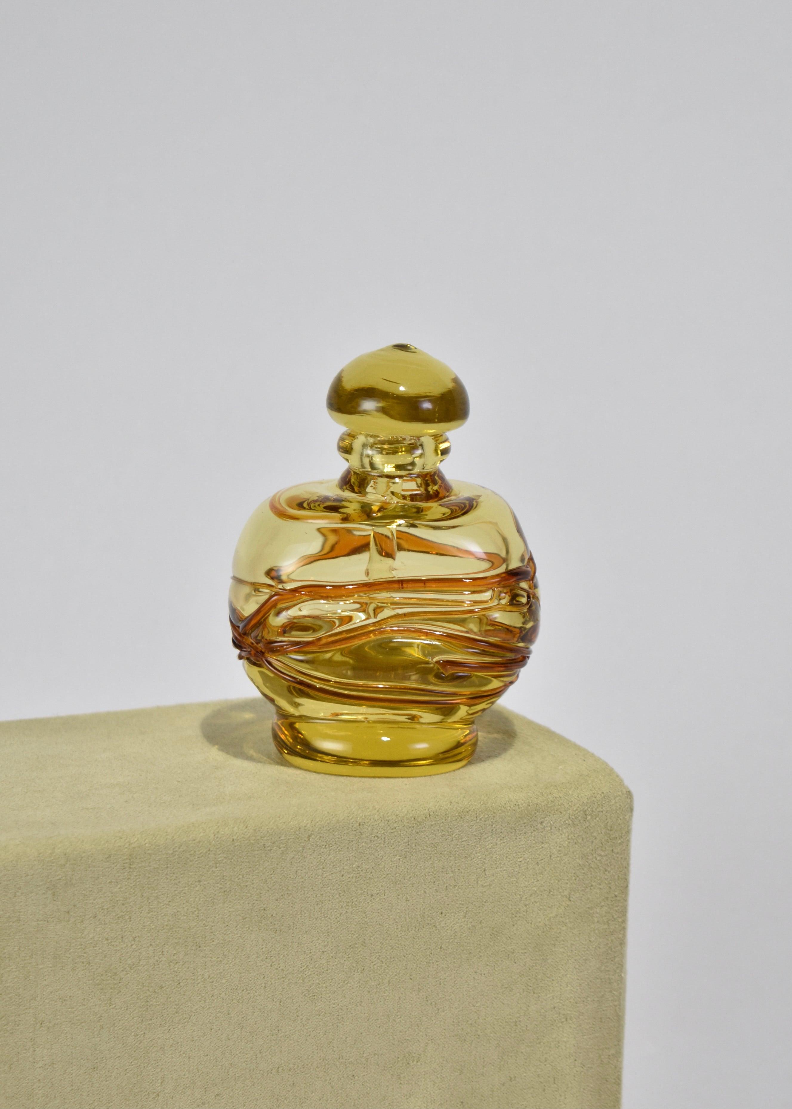 drawing of perfume bottle