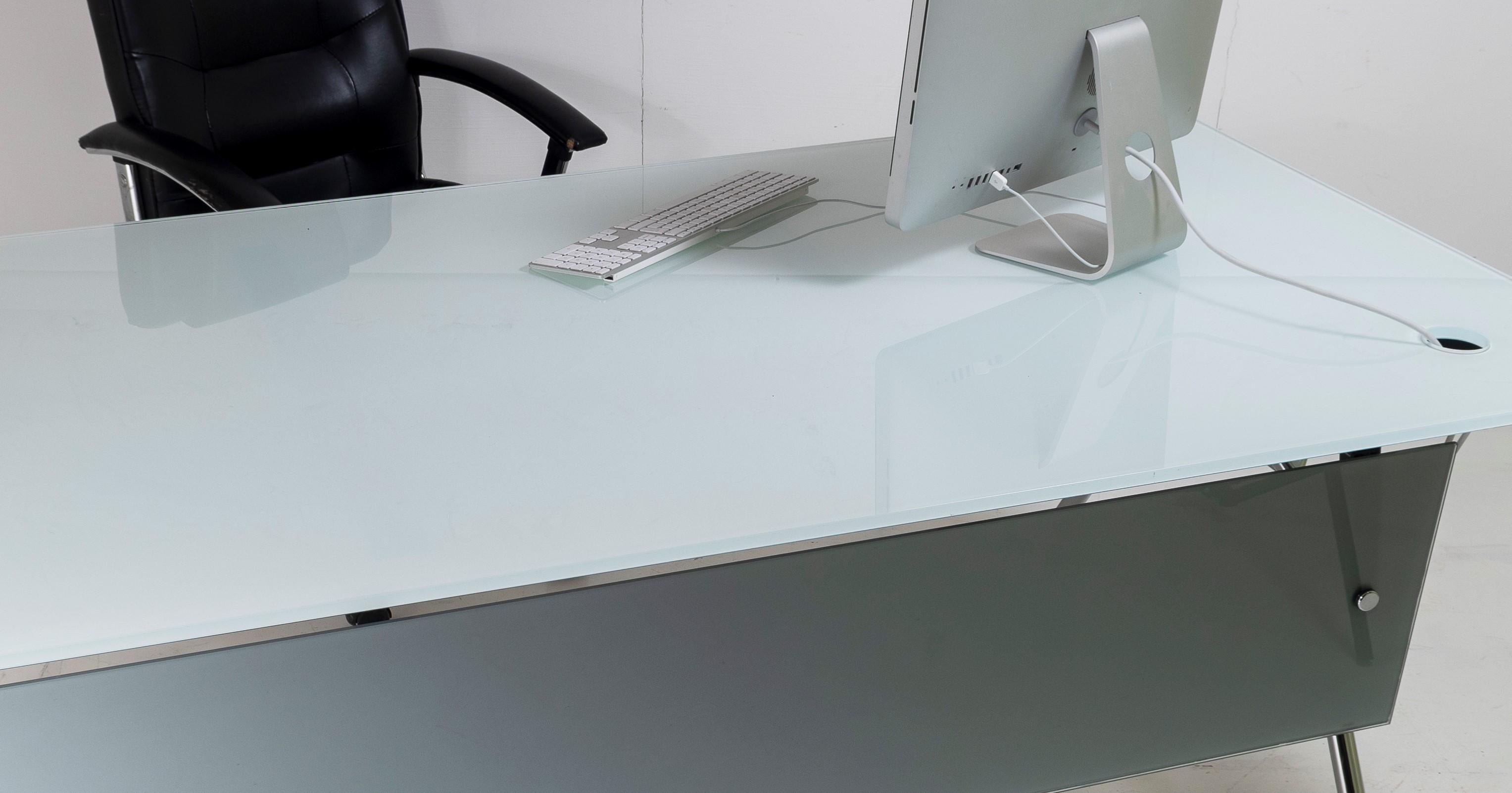 Italian Glass Top on Chrome Executive 'Nomos' Desk by Norman Foster for Tecno For Sale 4