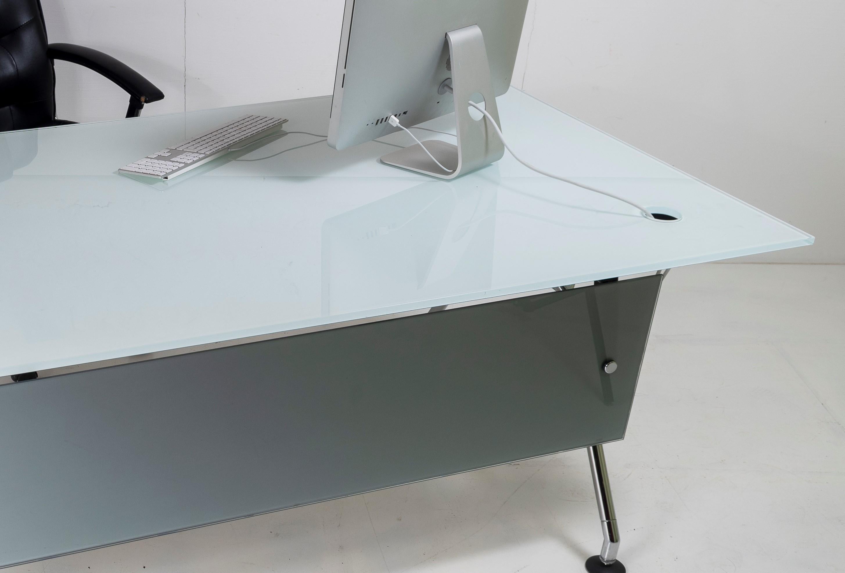 Post-Modern Italian Glass Top on Chrome Executive 'Nomos' Desk by Norman Foster for Tecno For Sale