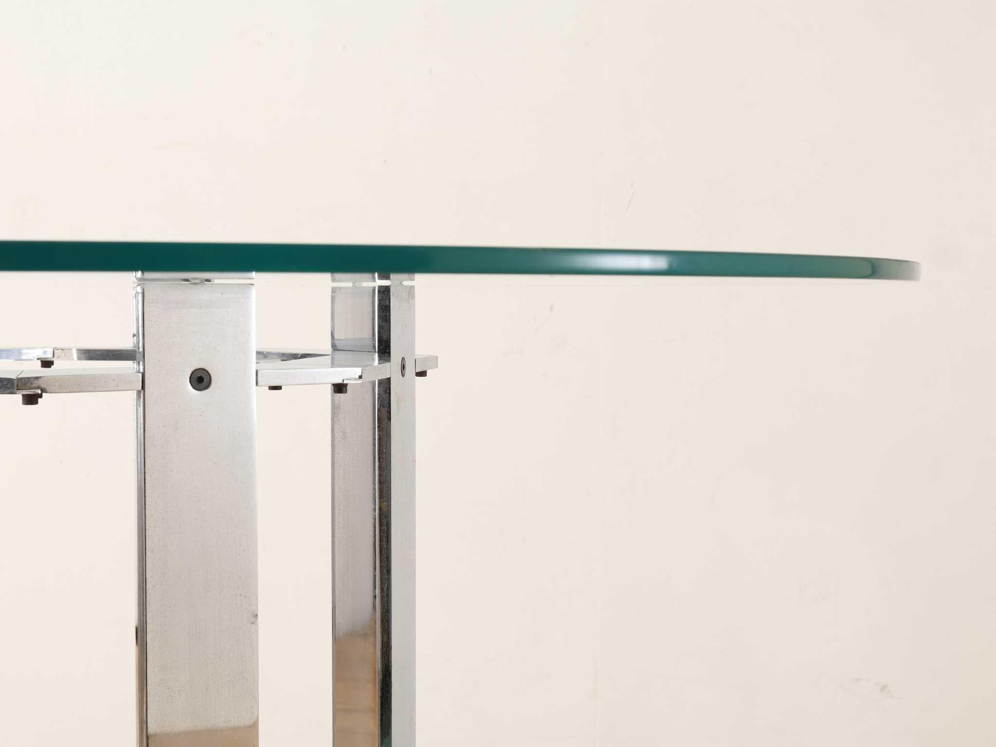 Italian Glass Top Round Table 1970's For Sale 4