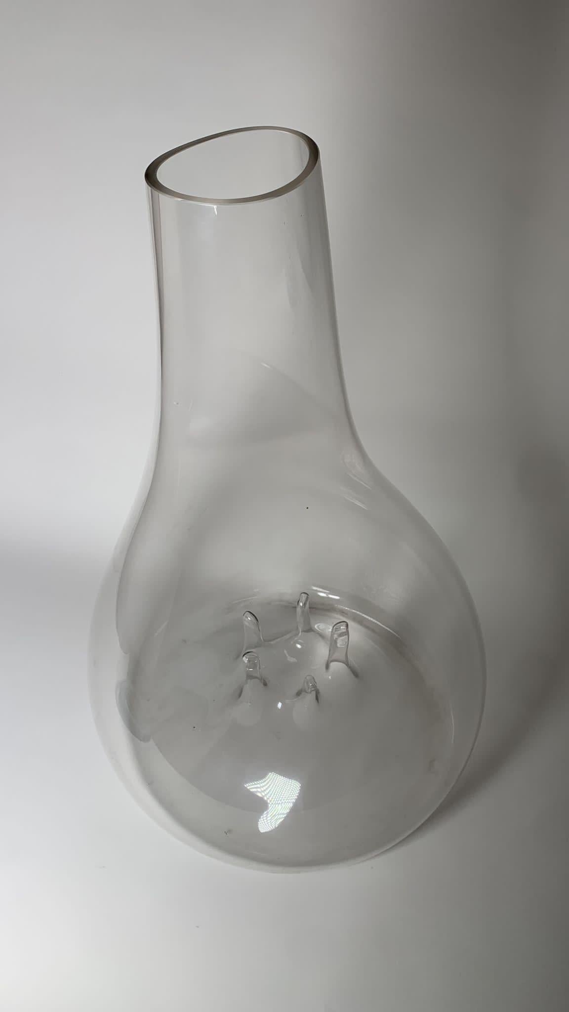 Italian Glass Vase Oltre Model by Toni Zuccheri for VeArt For Sale 2