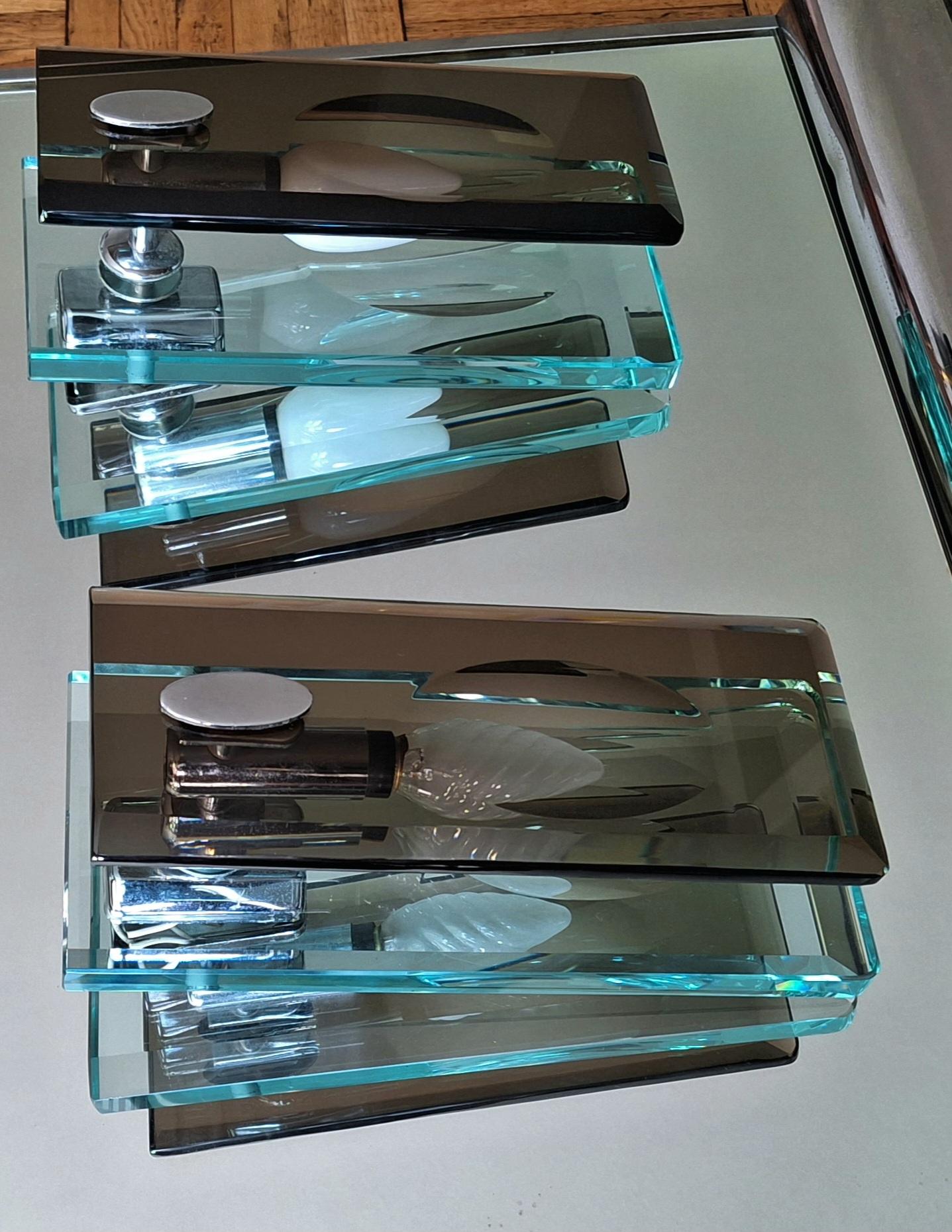 italian Glass wall scones attributed to Max Ingrand For Sale 2