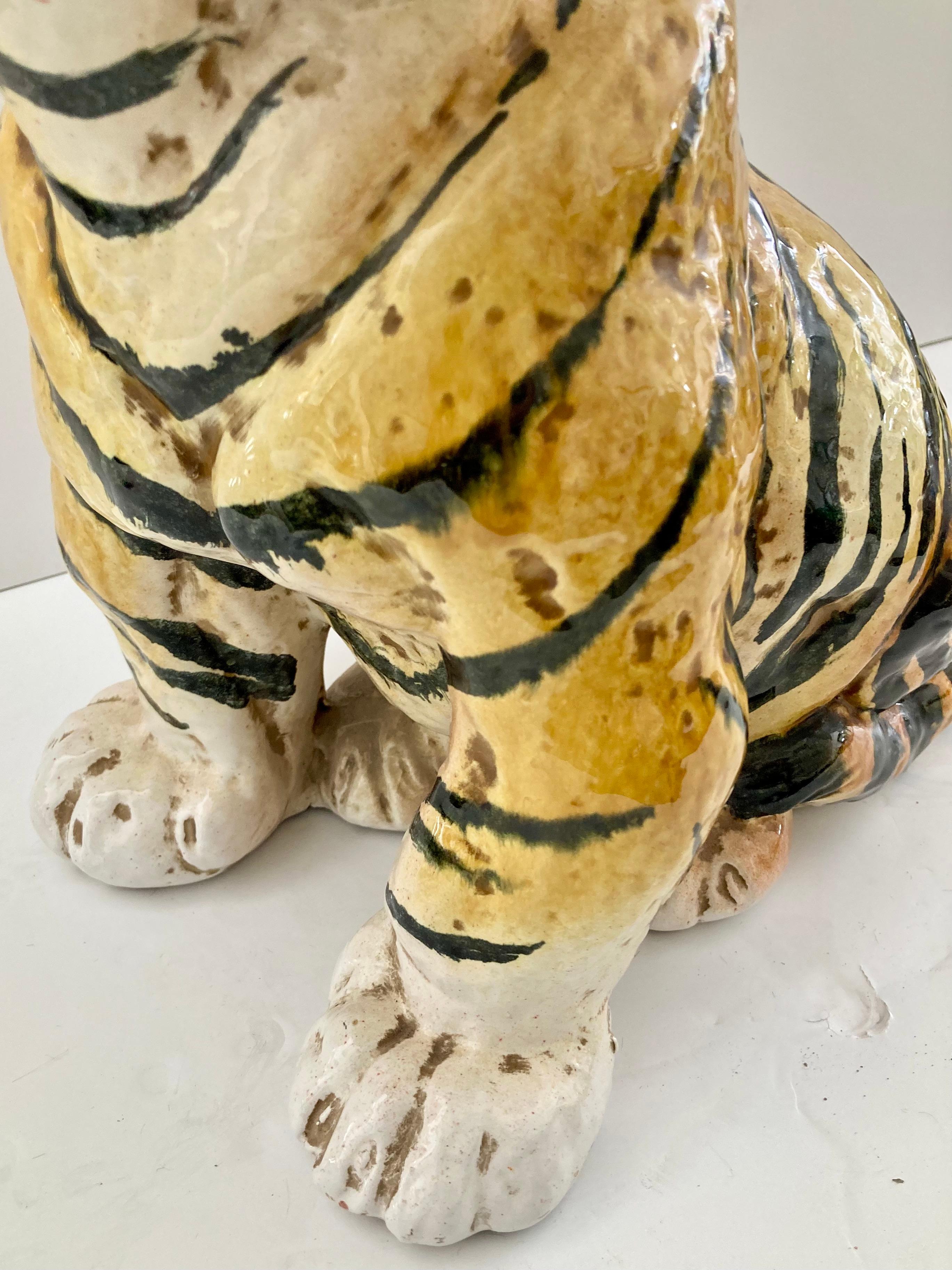 Lionceau tigre italien en terre cuite émaillée en vente 4