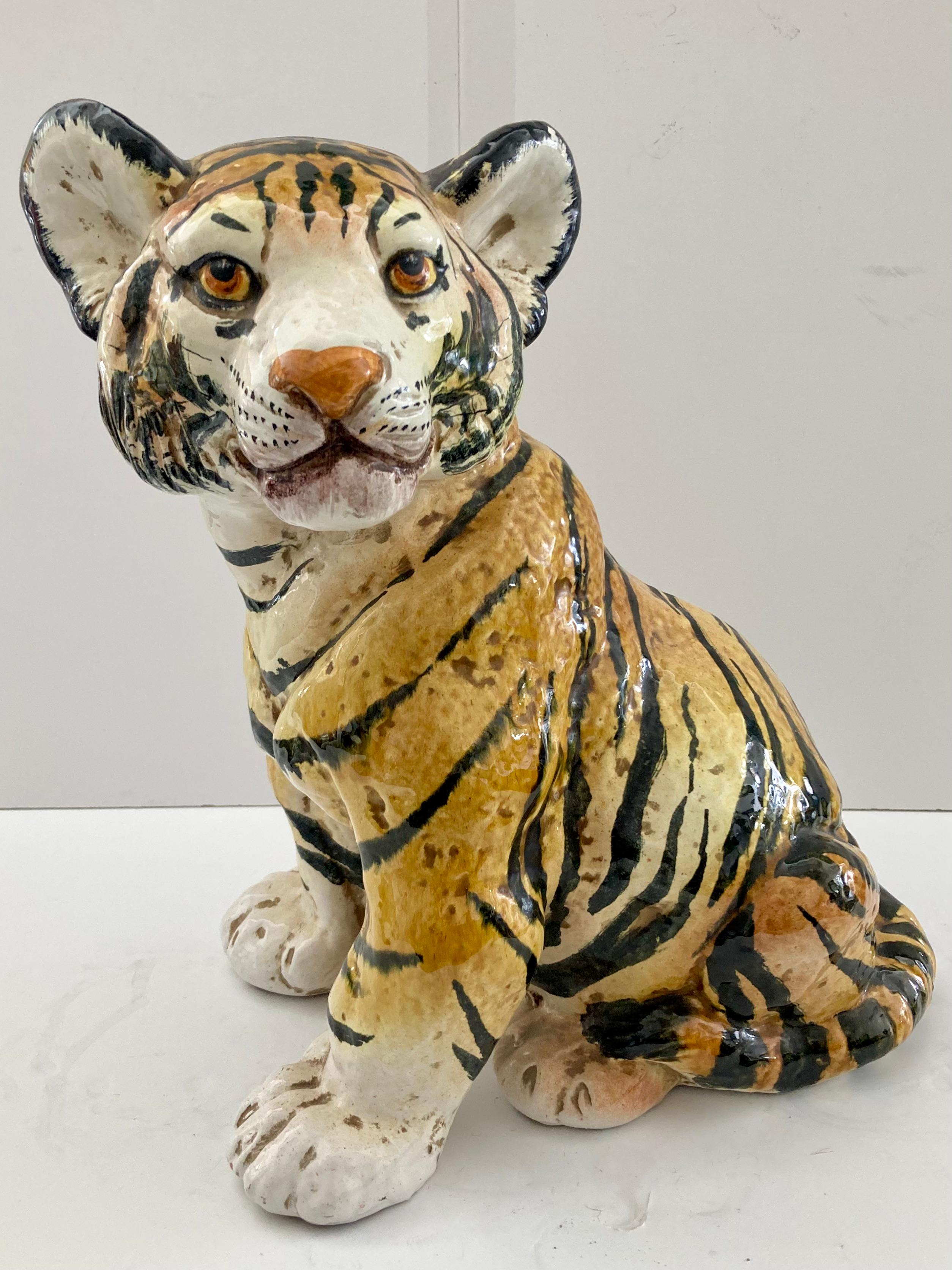 Autre Lionceau tigre italien en terre cuite émaillée en vente