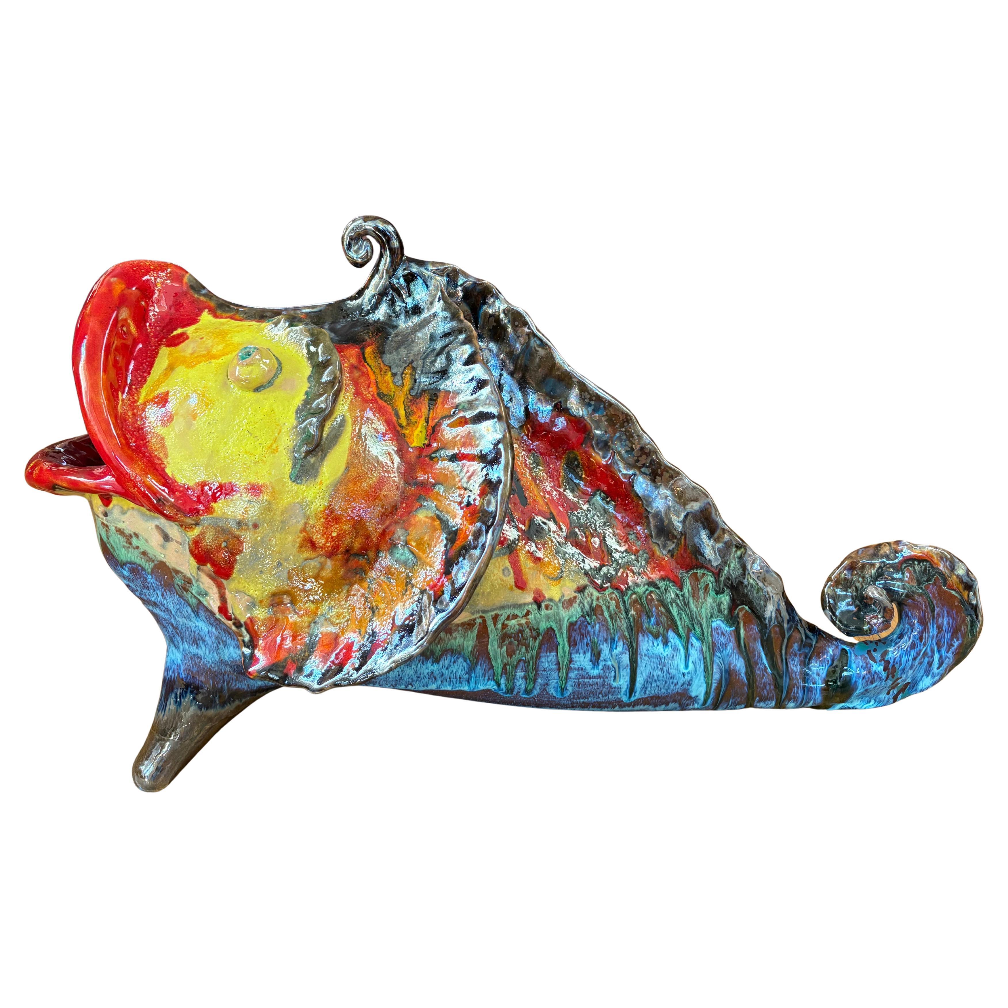 Sculpture italienne de poisson en terre cuite émaillée en vente