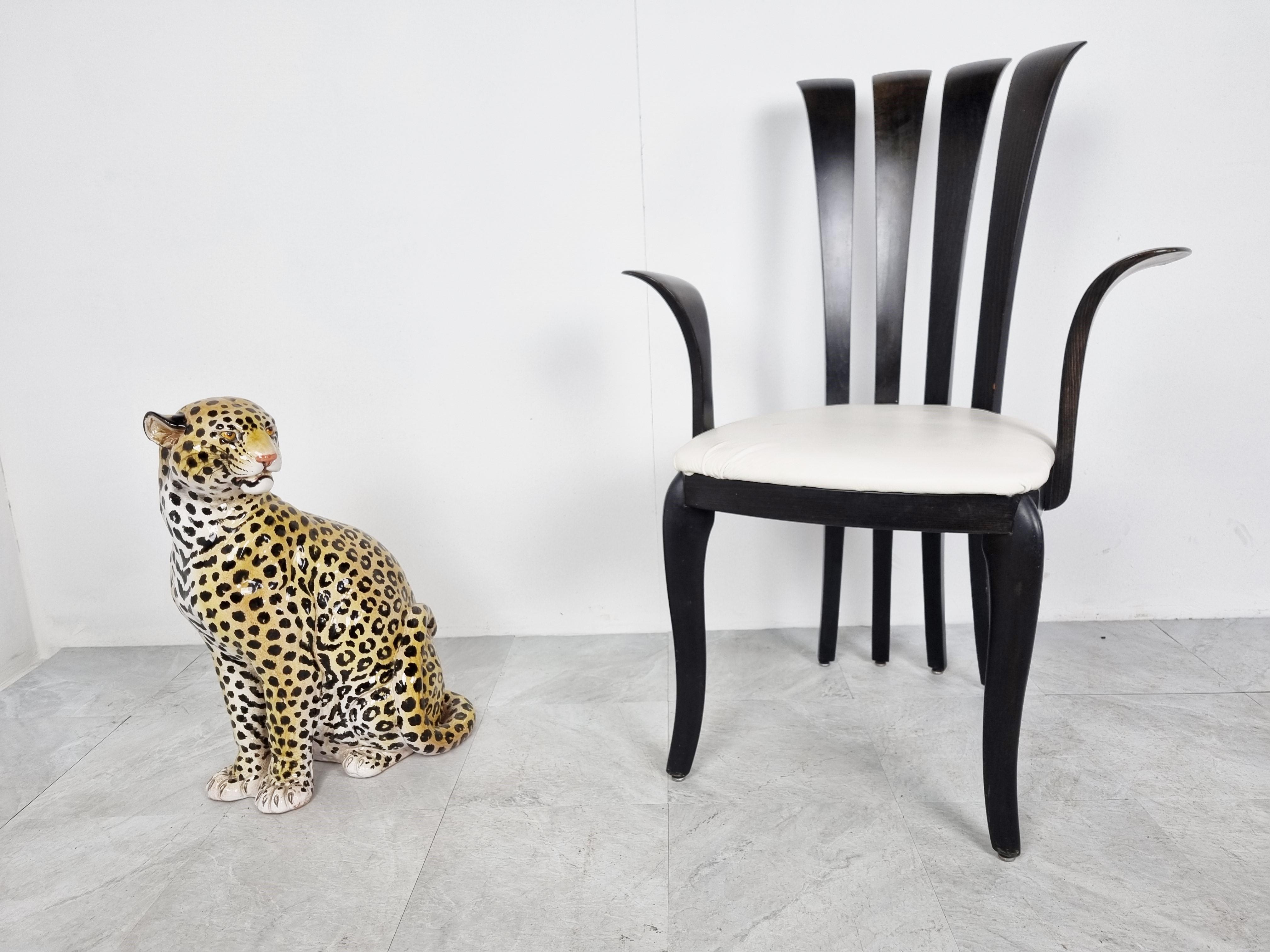 Hand painted glazed terracotta leopard sculpture.

Heavy sculpture, all hand painted.

Good condition

Stamped 'made in italy' 

1960's - Italy

Dimensions: 
Height: 58cm/22.83