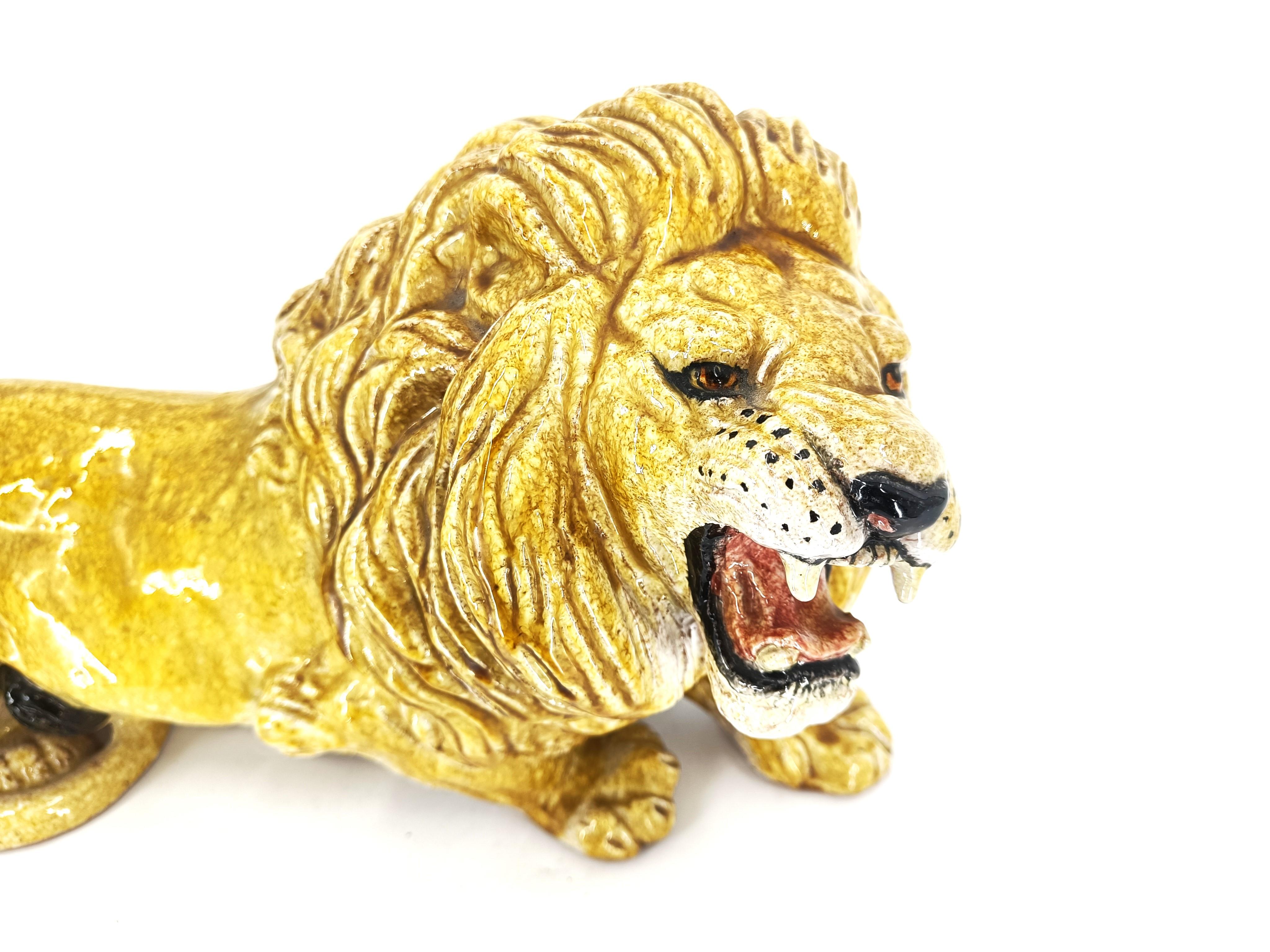 Italian Glazed Terracotta Lion sculpture, 1960s In Good Condition For Sale In Leuven, Vlaams Gewest