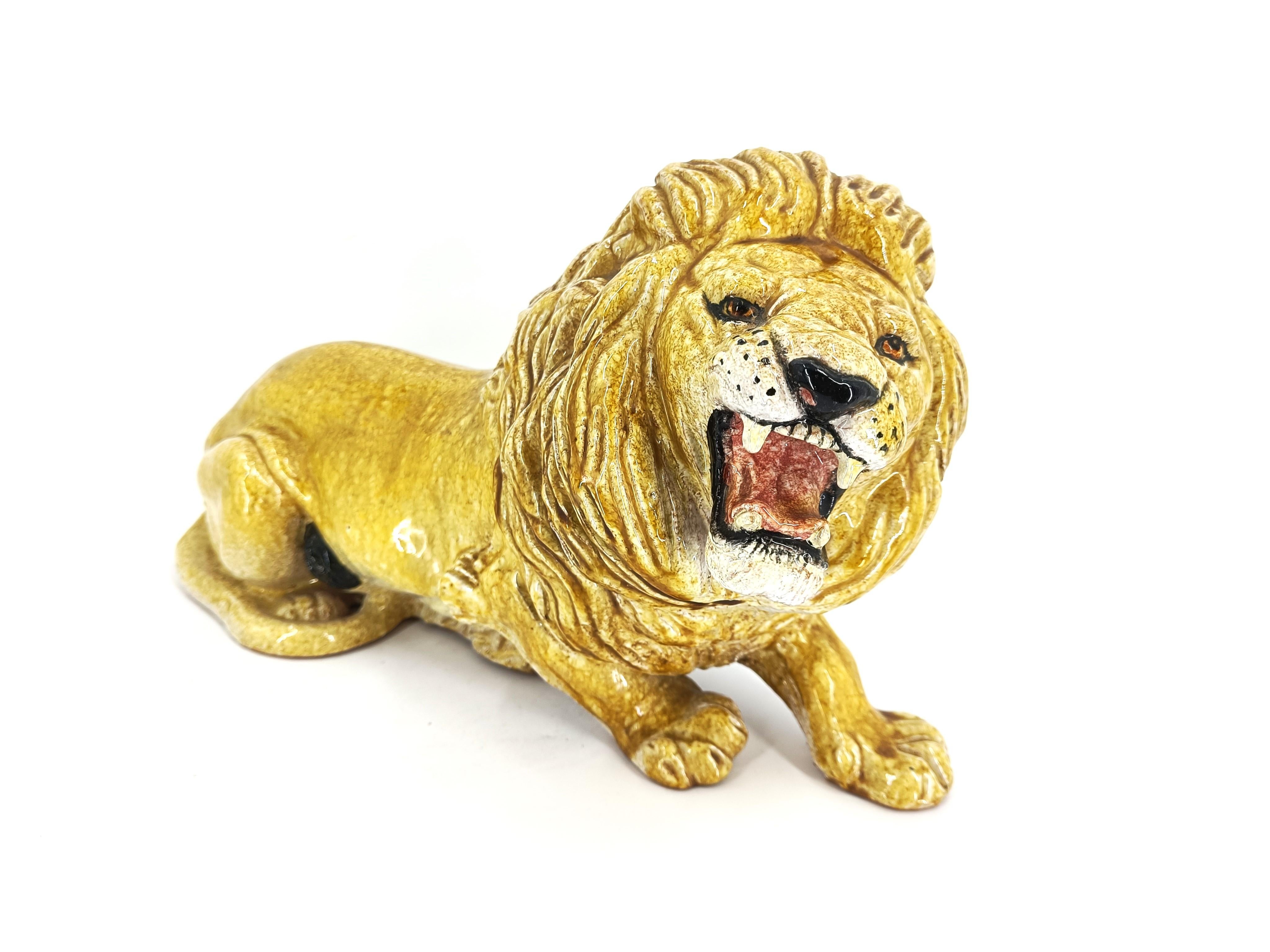 Italian Glazed Terracotta Lion sculpture, 1960s For Sale 1