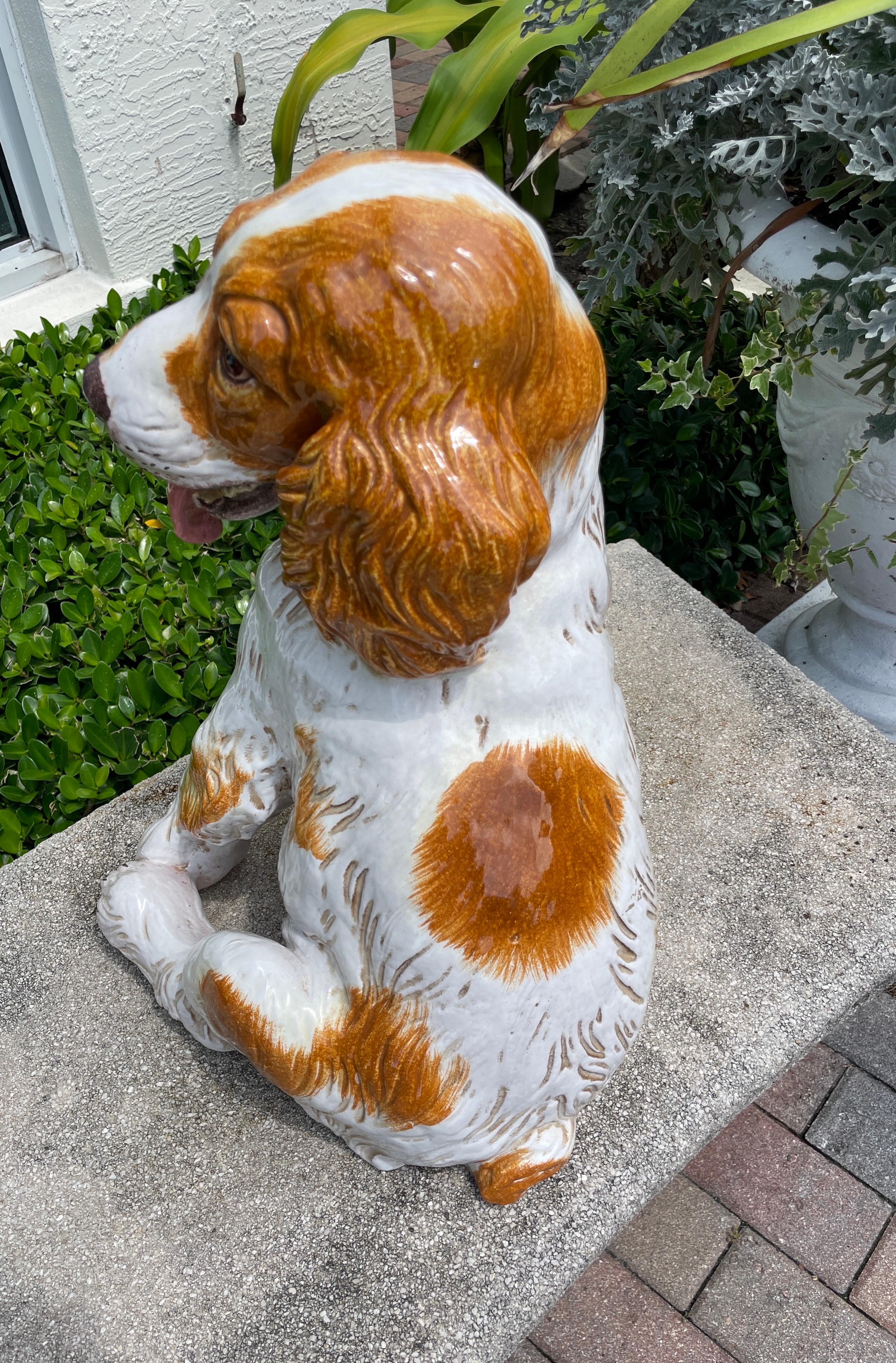 Spaniel italiano in terracotta smaltata In condizioni buone in vendita a West Palm Beach, FL
