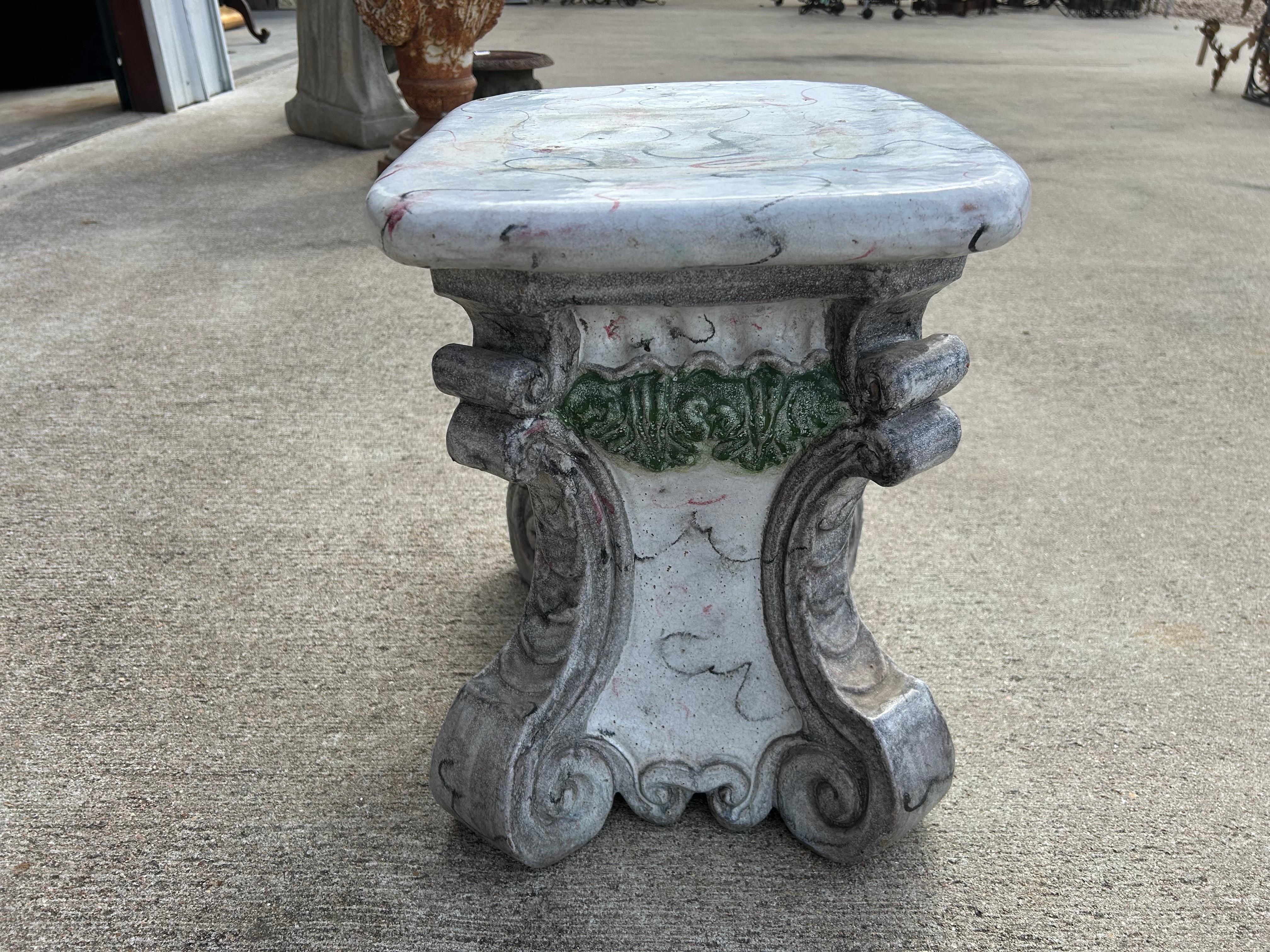 Italienischer glasierter Terrakotta-Tisch mit Gartensitz aus Italien (Mitte des 20. Jahrhunderts) im Angebot