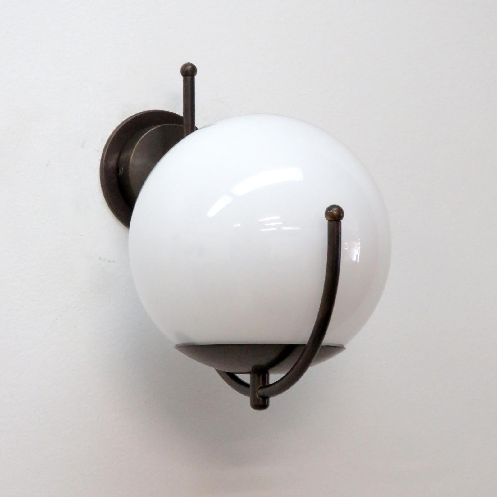 Italian Globe Wall Lights Moderno orgánico en venta