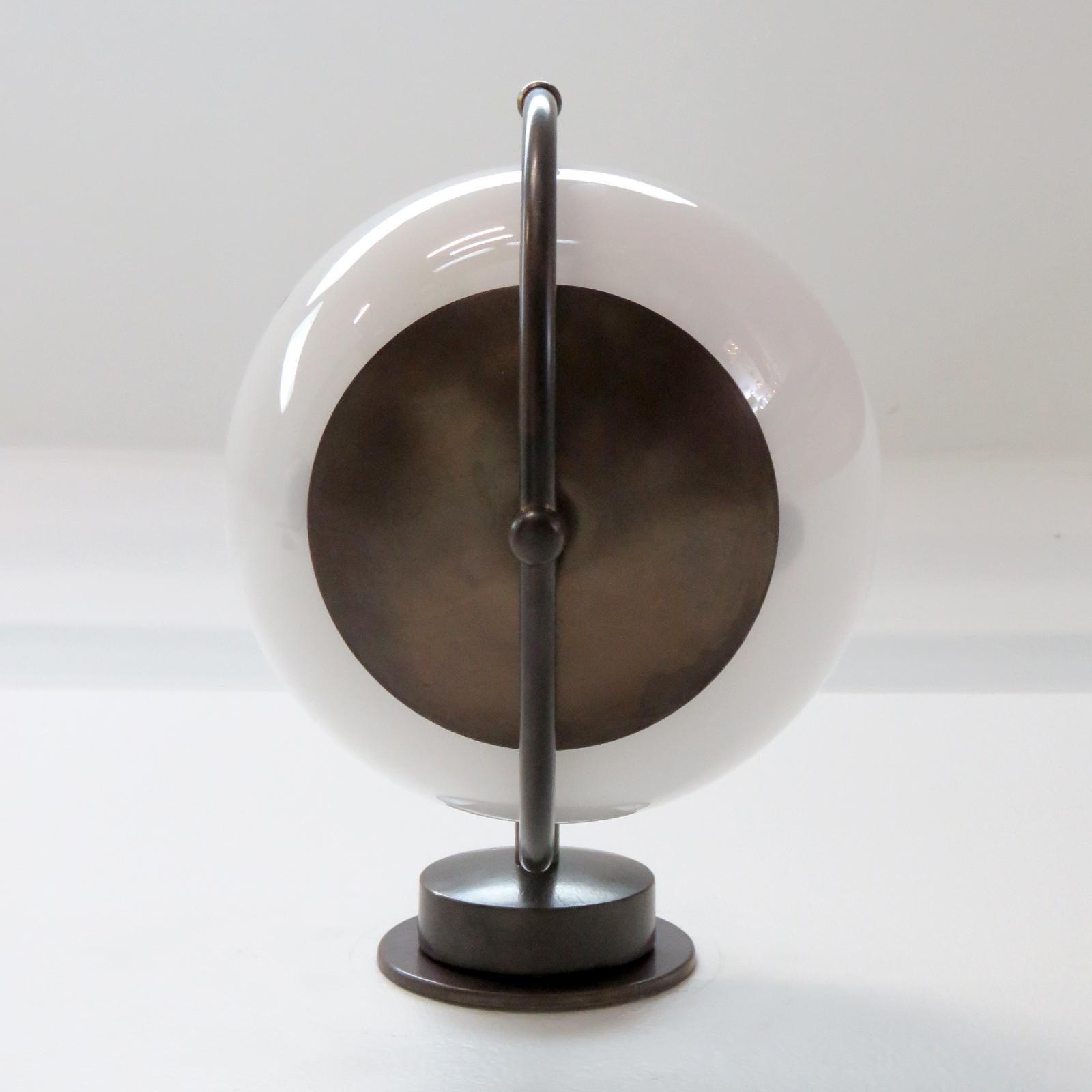 Italian Globe Wall Lights en Nuevo estado para la venta en Los Angeles, CA
