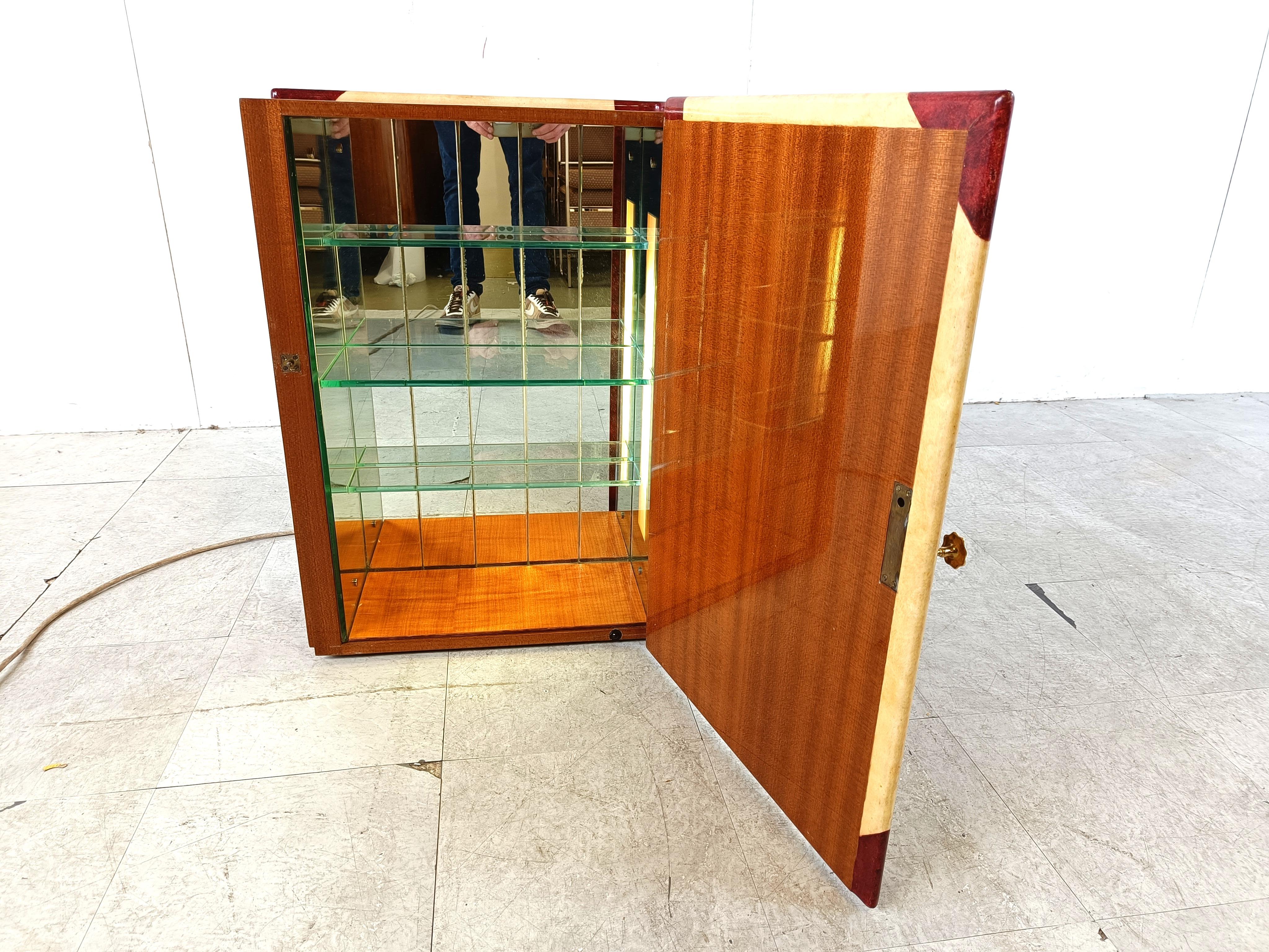 Mobile bar a forma di libro in pelle di capra di Aldo Tura, anni '50 in vendita 5