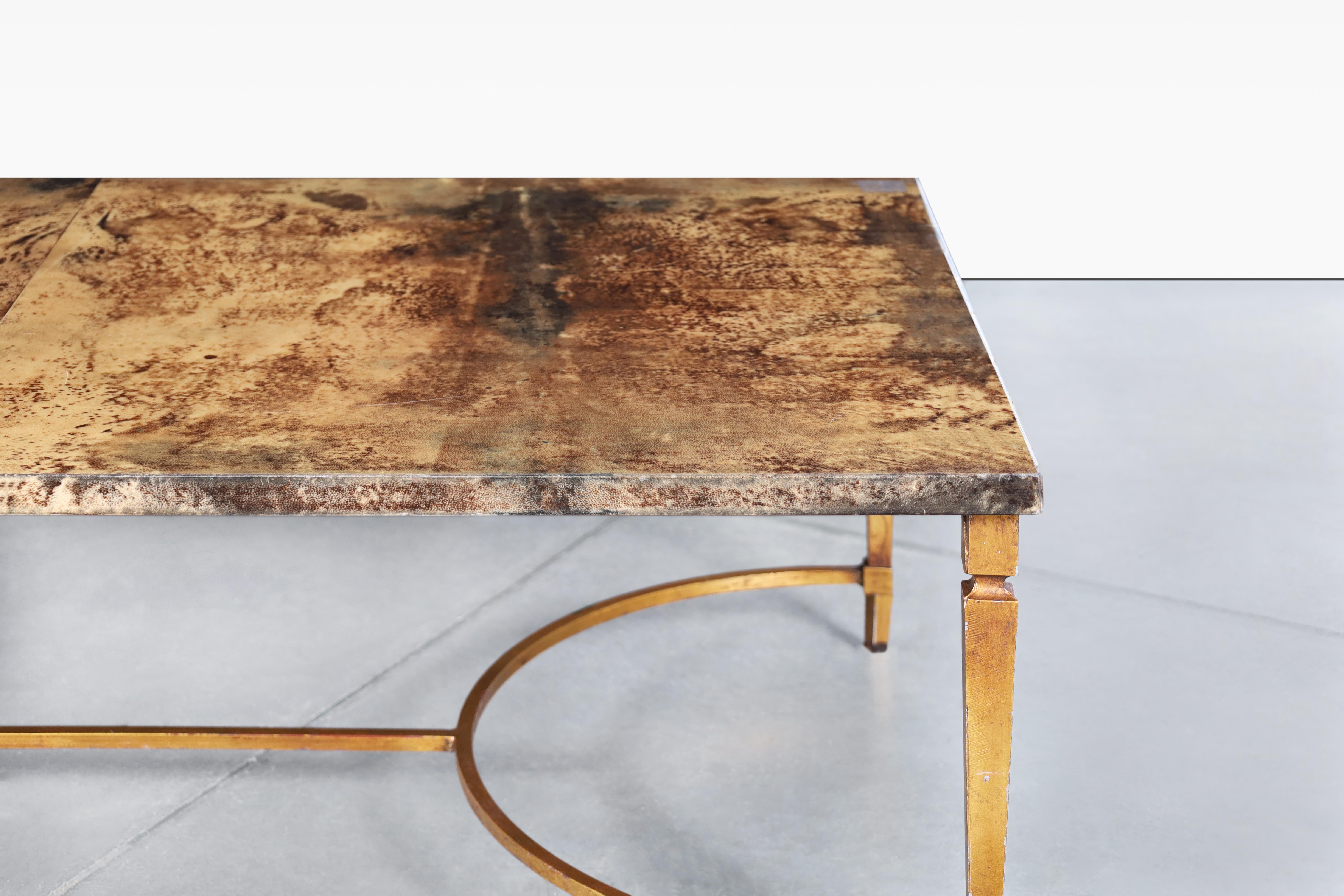 Mid-Century Modern Table basse italienne en peau de chèvre par Aldo Tura en vente