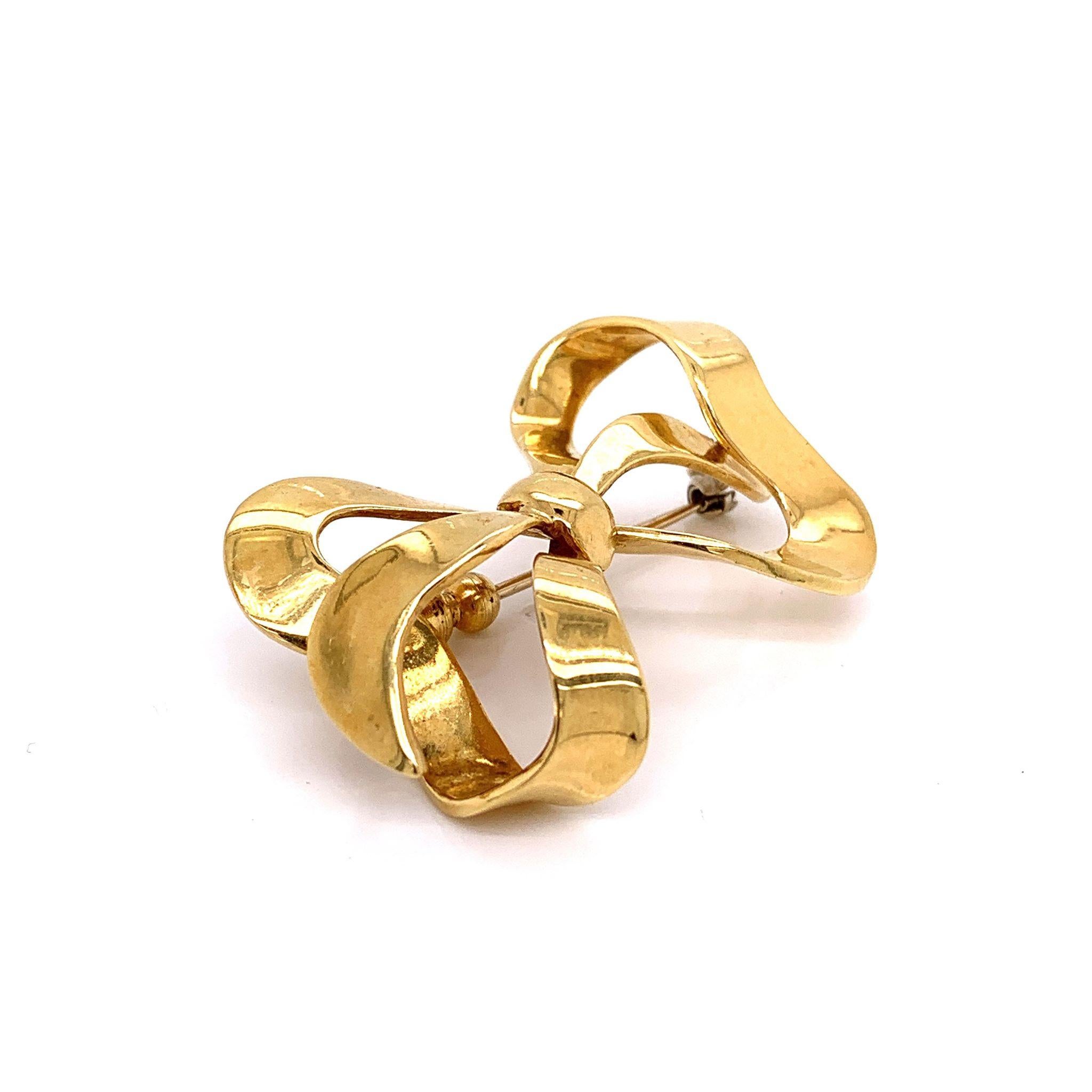 Women's or Men's Italian Gold Bow Pin-Brooch For Sale