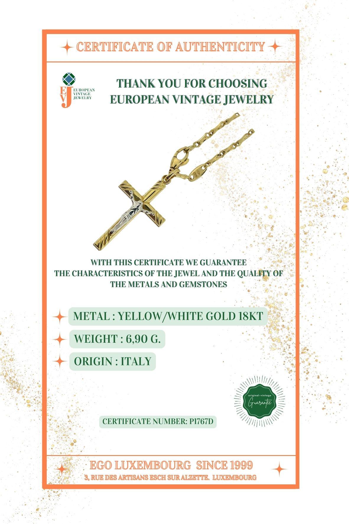 Italian Gold Crucifix with Bamboo Links Chain  For Sale 5