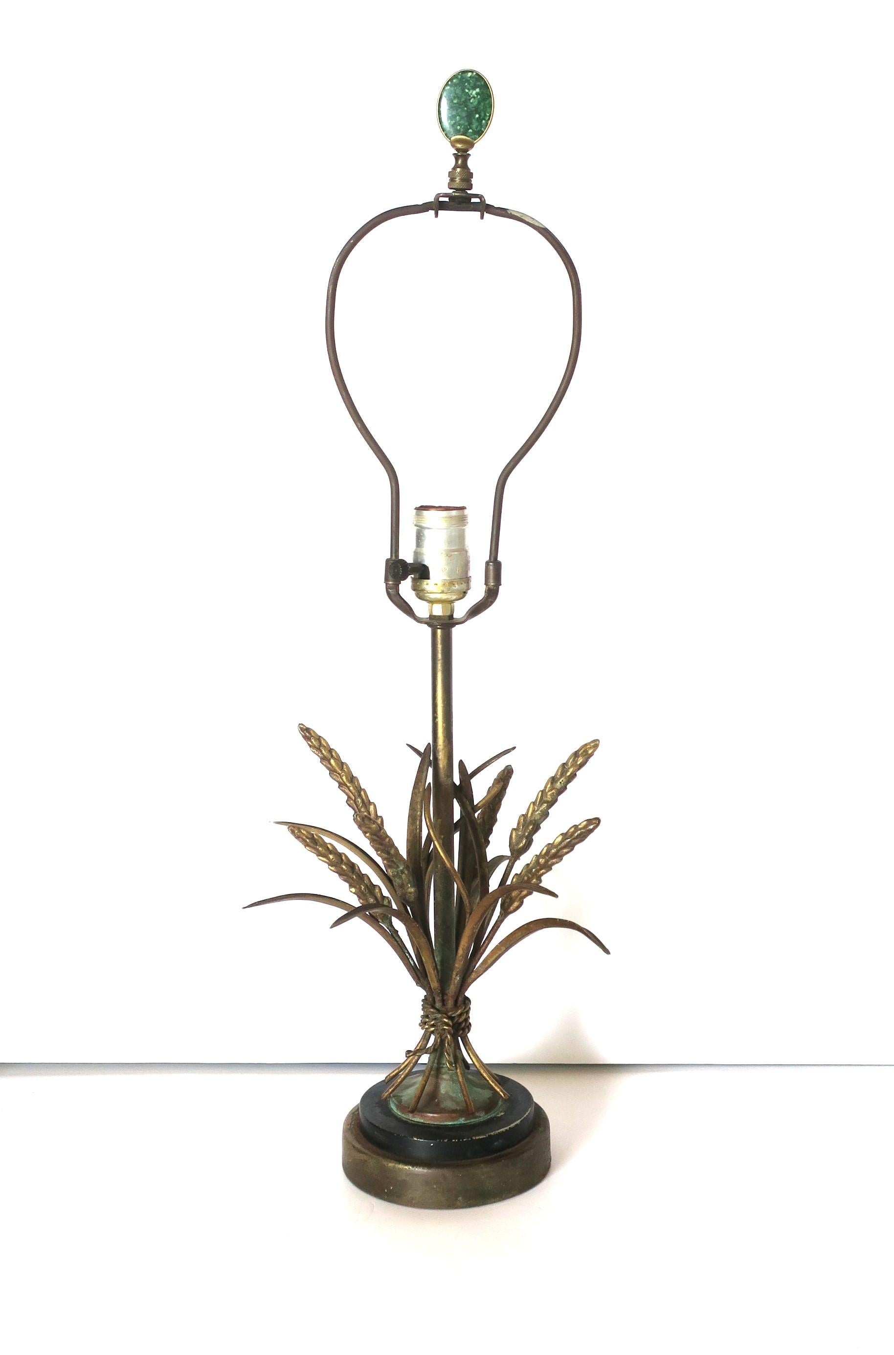 Italian Gold Gilt Brass Sheaf of Wheat Desk or Table Lamp After Maison Baguès In Good Condition For Sale In New York, NY