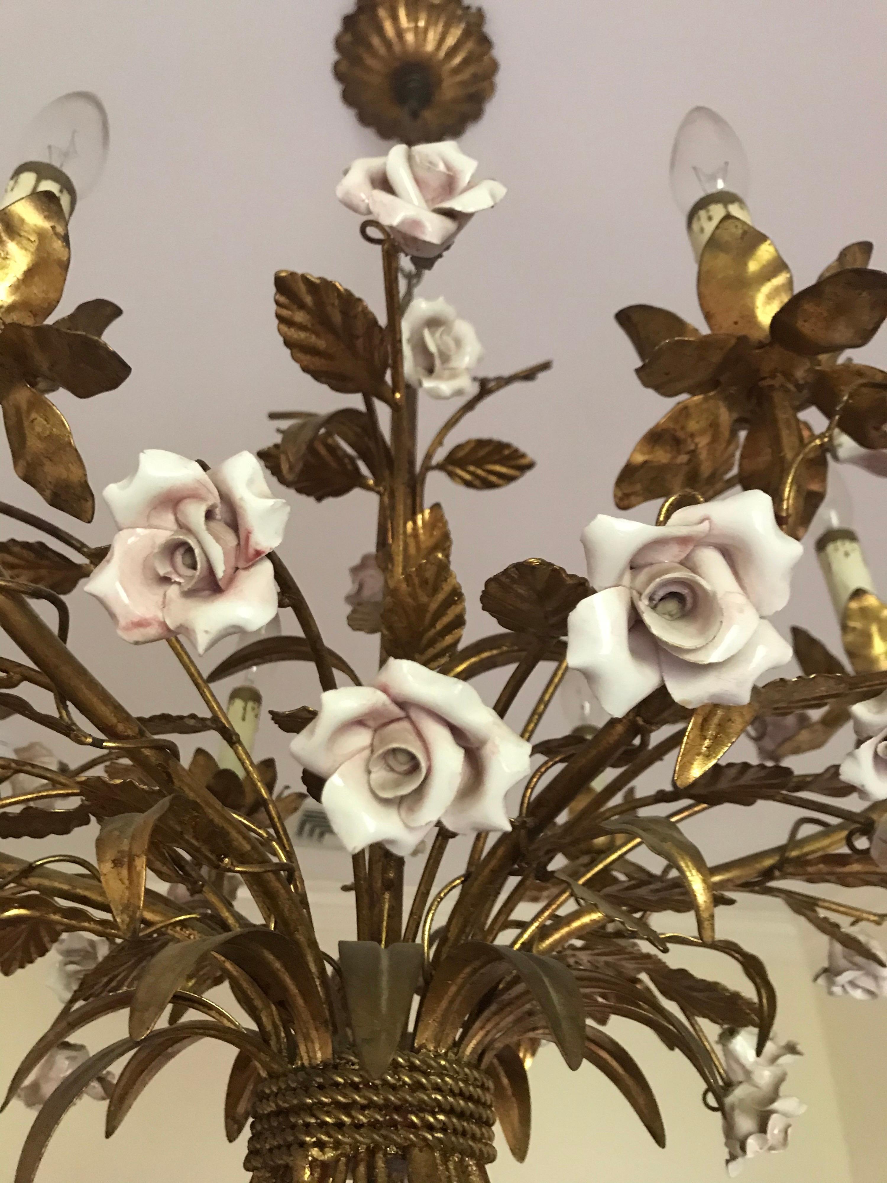 Italian Gold Gilt Chandelier with Pink Porcelain Roses For Sale 1