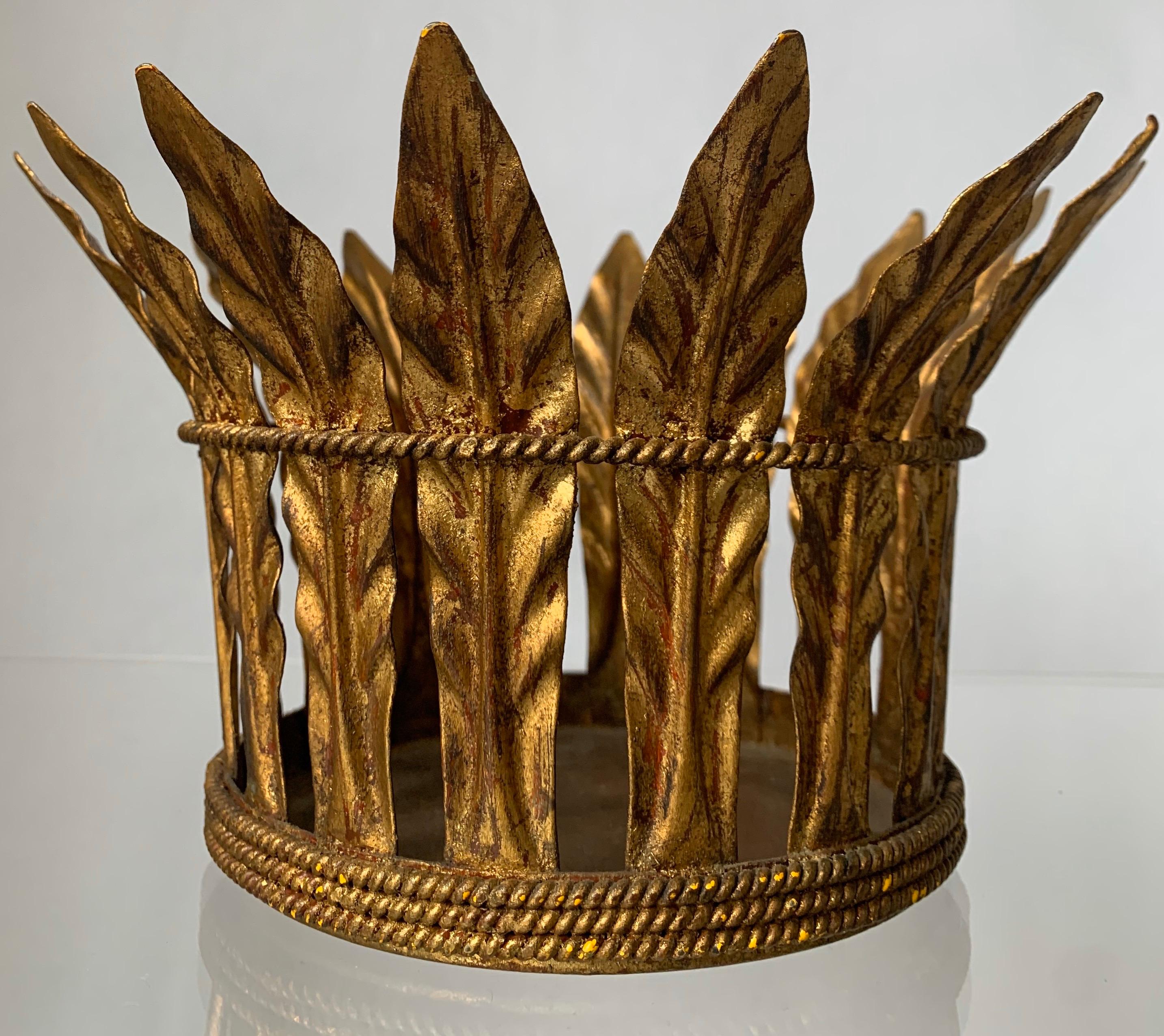 Italian Gold Gilt Metal Leaf Planter or Candleholder In Good Condition In Stamford, CT