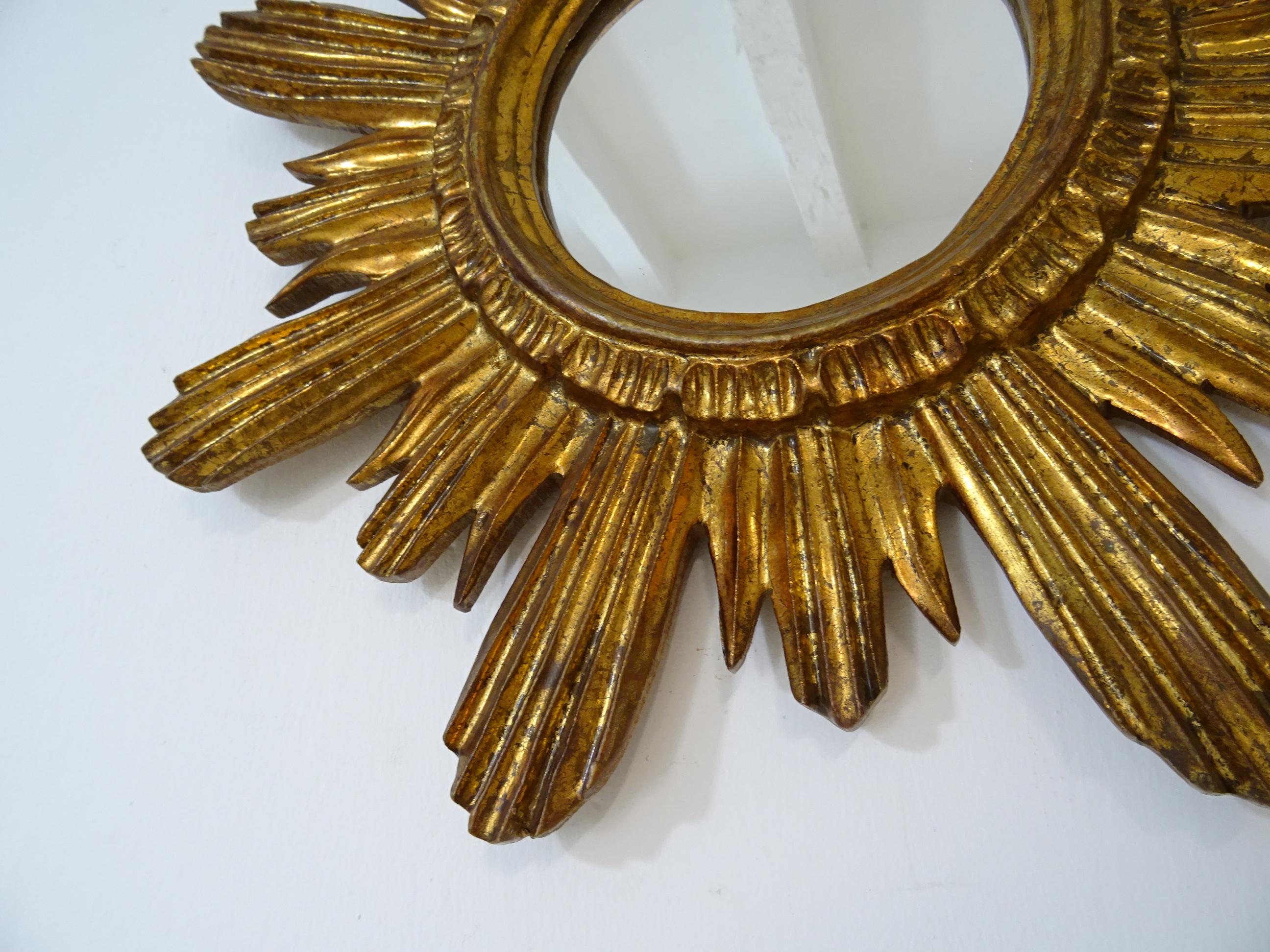 Giltwood Italian Gold Gilt Sunburst Starburst Mirror, circa 1940