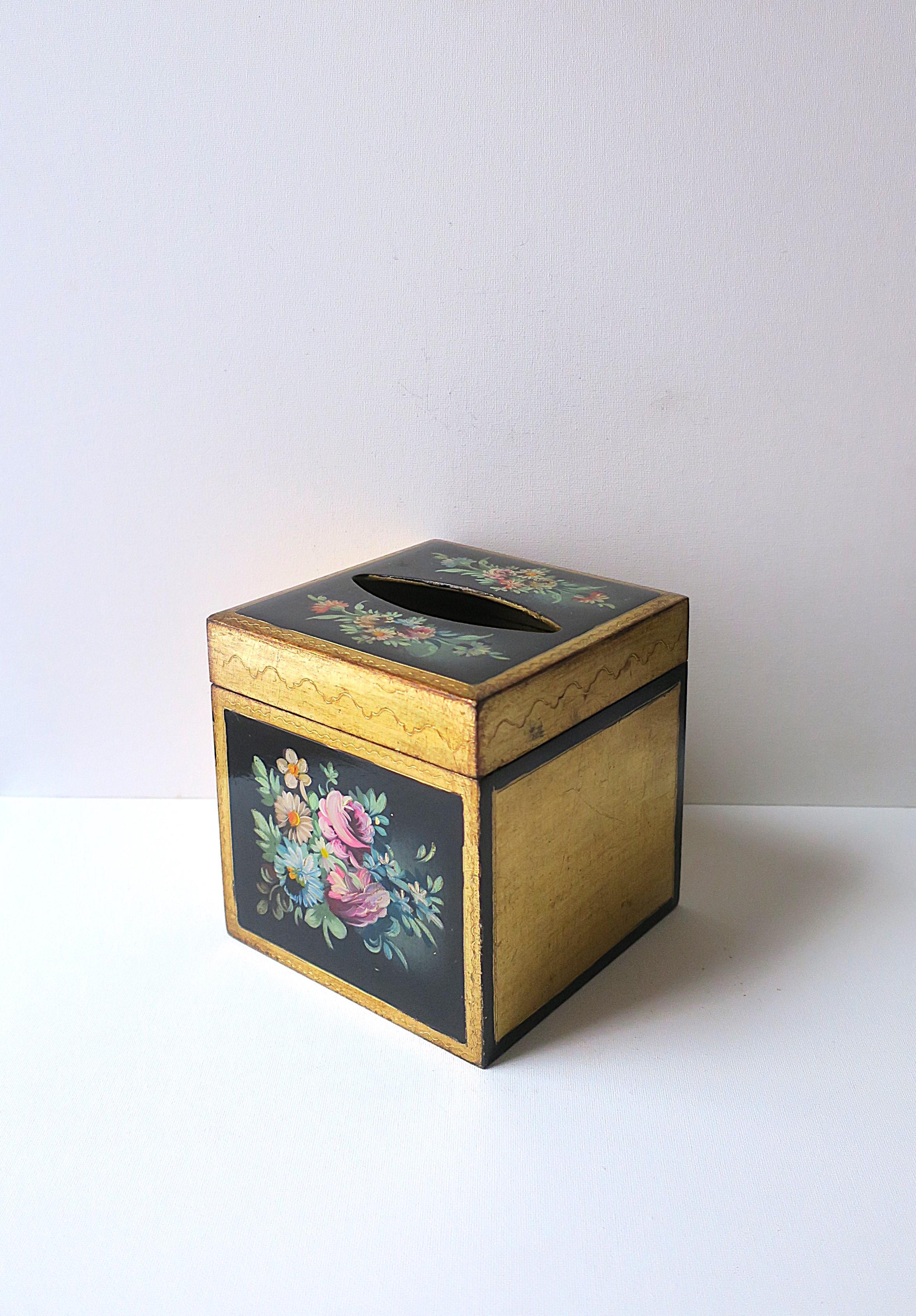 Caja portapañuelos italiana dorada en negro y oro con diseño floral 