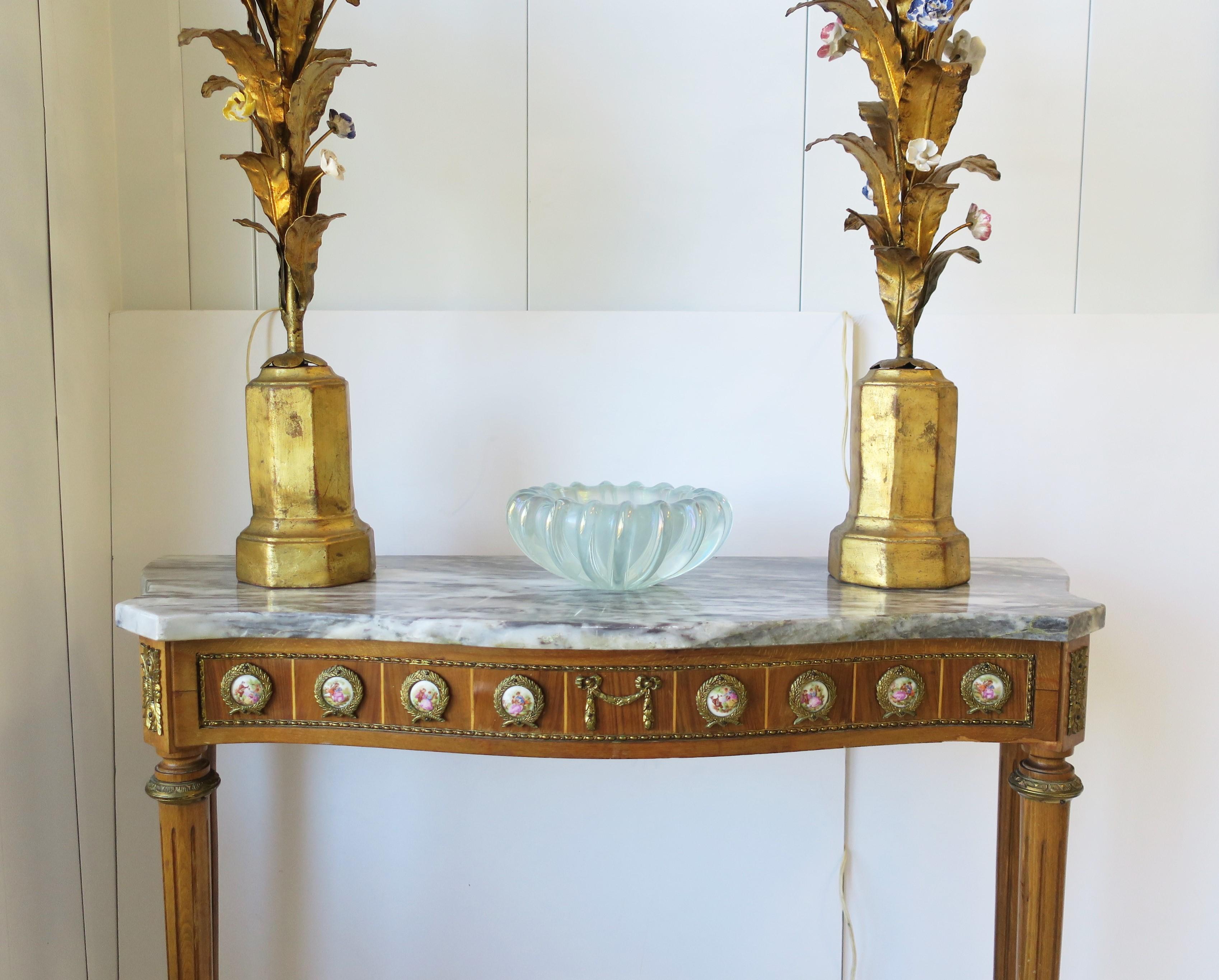 Italian Gold Gilt Tole Table Lamps, Pair In Good Condition For Sale In New York, NY